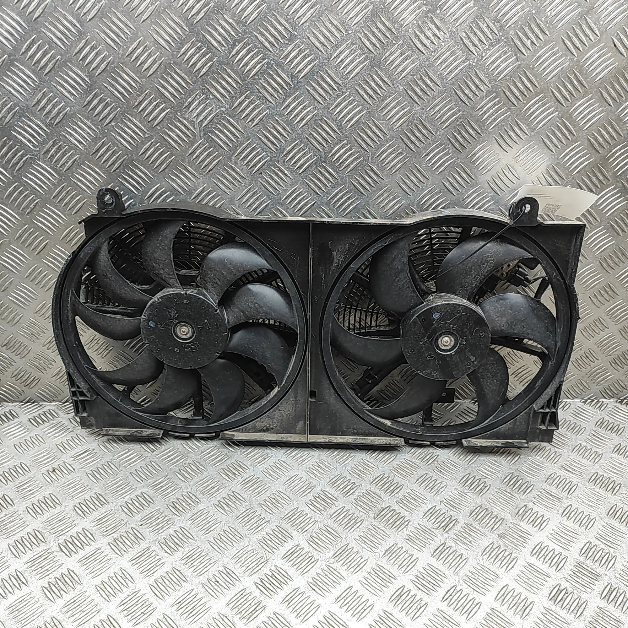 Nissan Leaf Engine Cooling Fan Shroud Engine Cooling Fan Shroud — NISSAN LEAF (ZE1) (...