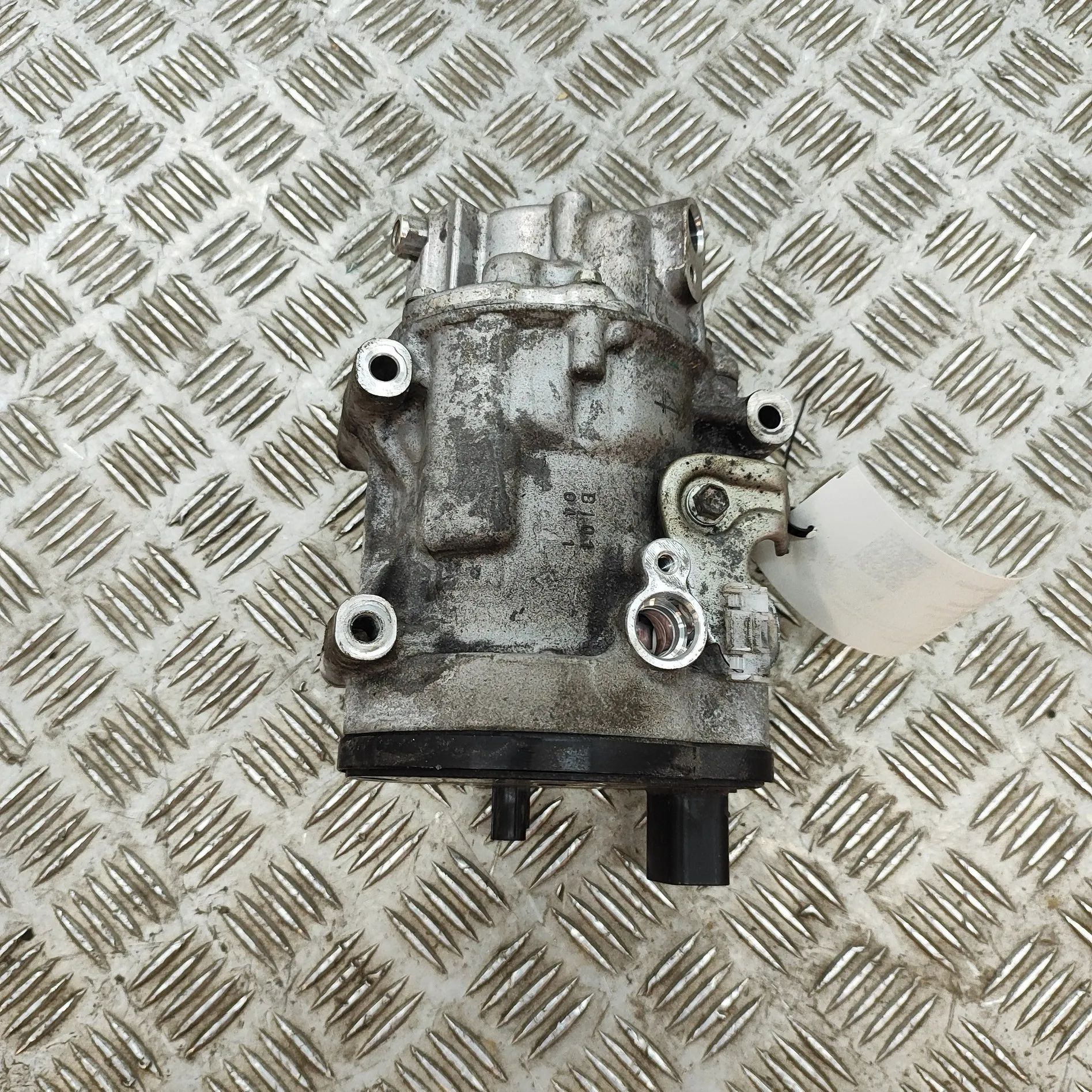 Toyota Corolla Air-conditioning compressor Air-conditioning compressor — TOYOTA COROLLA (E...