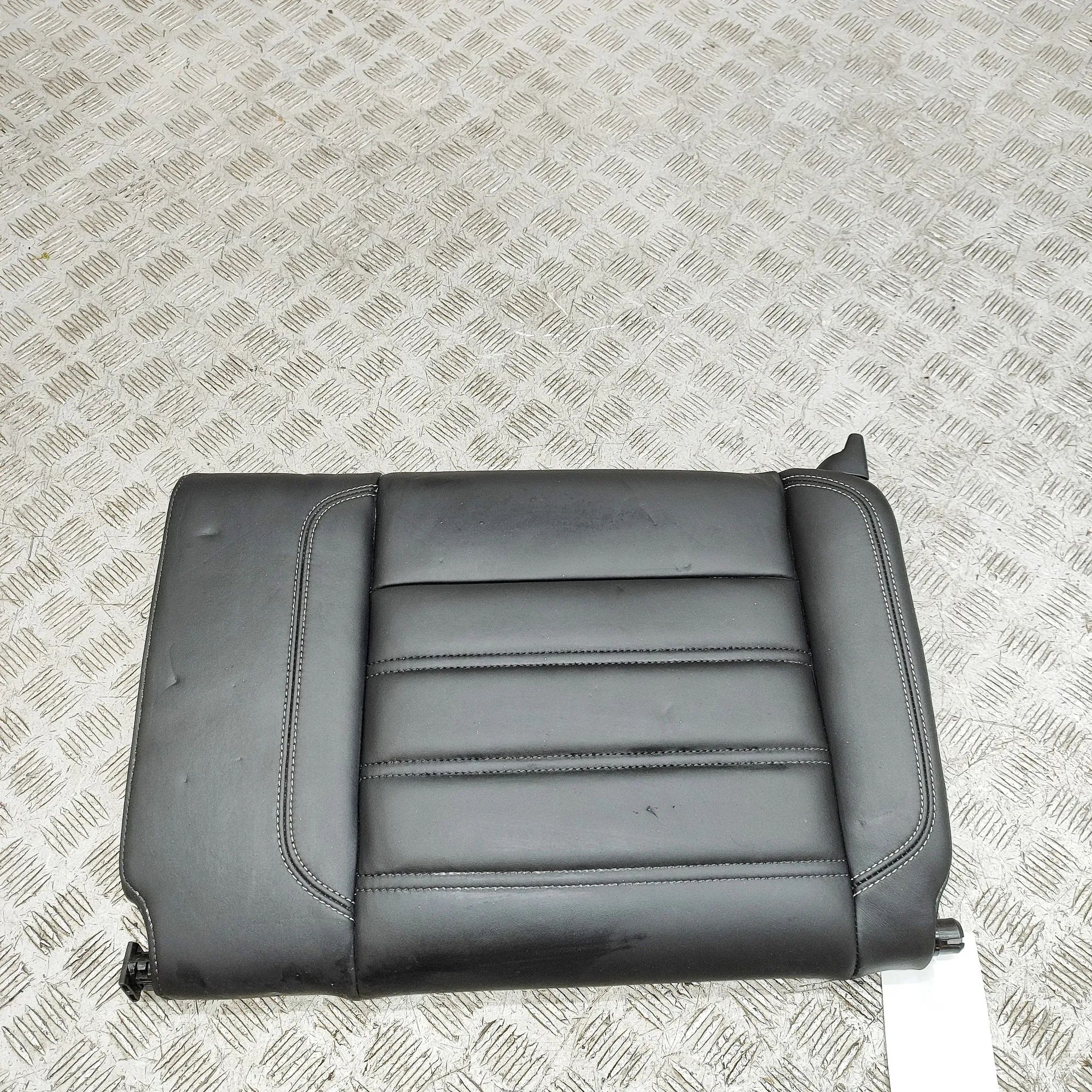 Porsche 911 (992) Takapenkki Rear seat — PORSCHE 911 (992) (2019-...) — 9928...