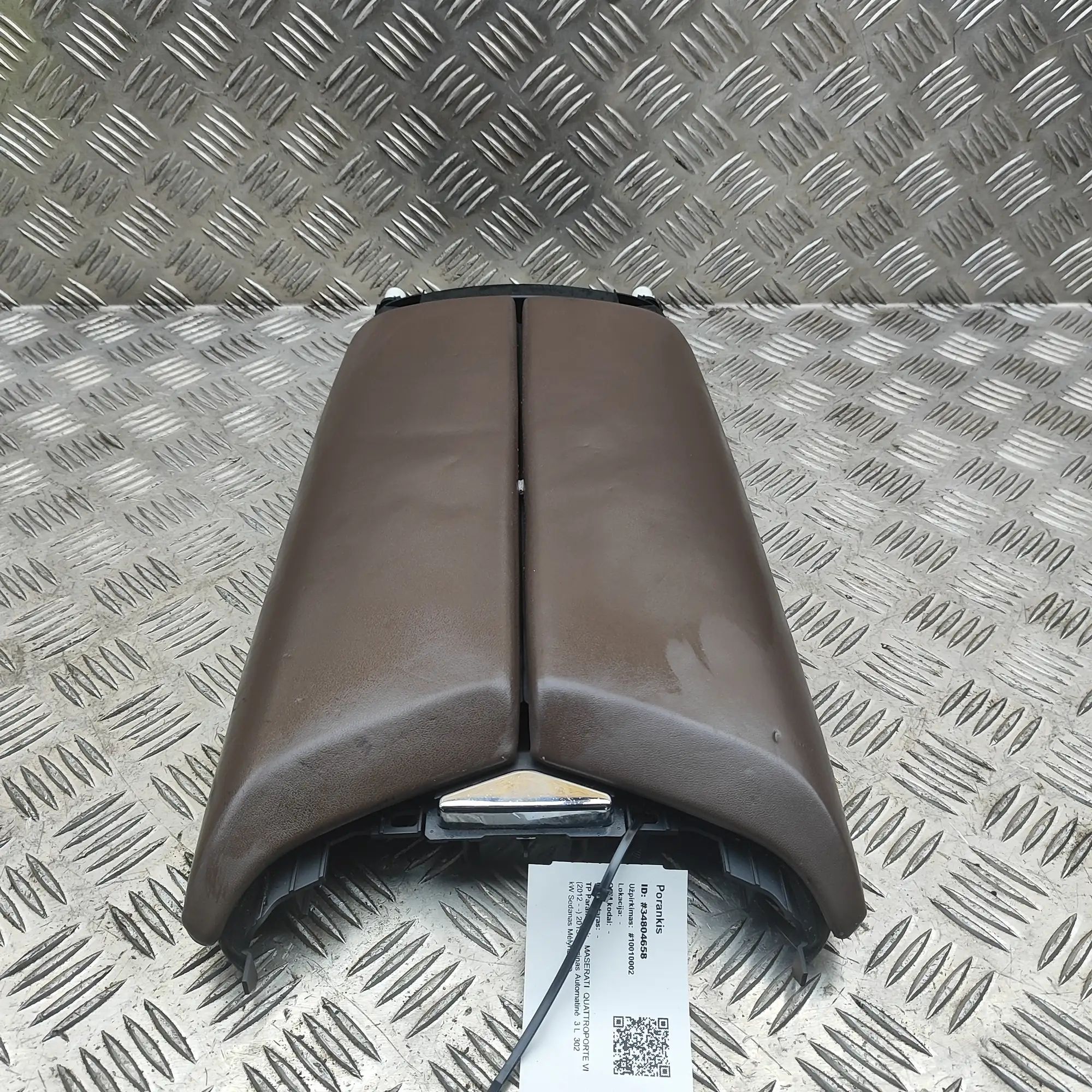Maserati Quattroporte Käetugi, tagaistmes Armrest — MASERATI QUATTROPORTE (VI) (2012-...)...