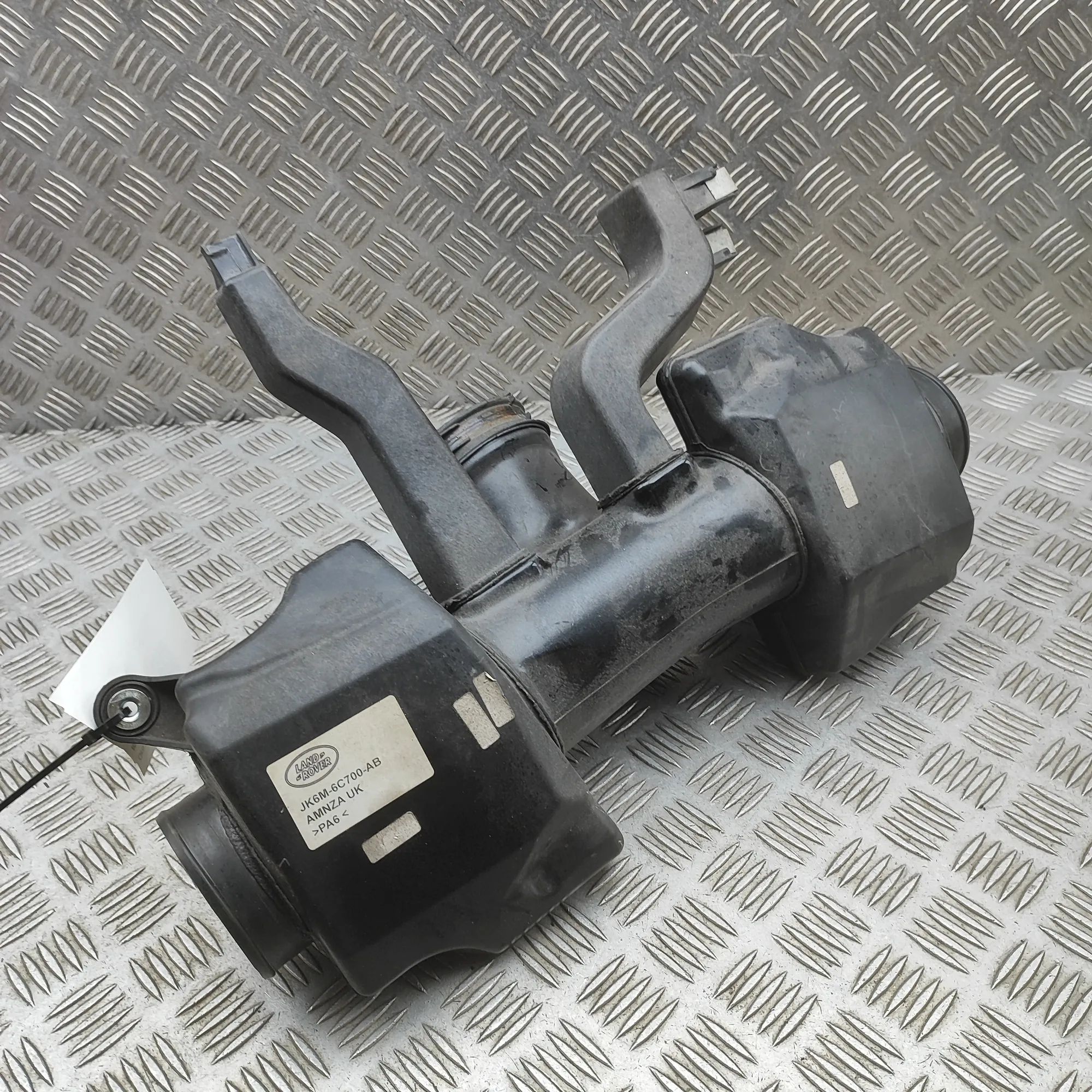 Land Rover Range Rover Sport (L494) Air Intake Tube Air Intake Tube — LAND ROVER RANGE ROVER SPORT ...