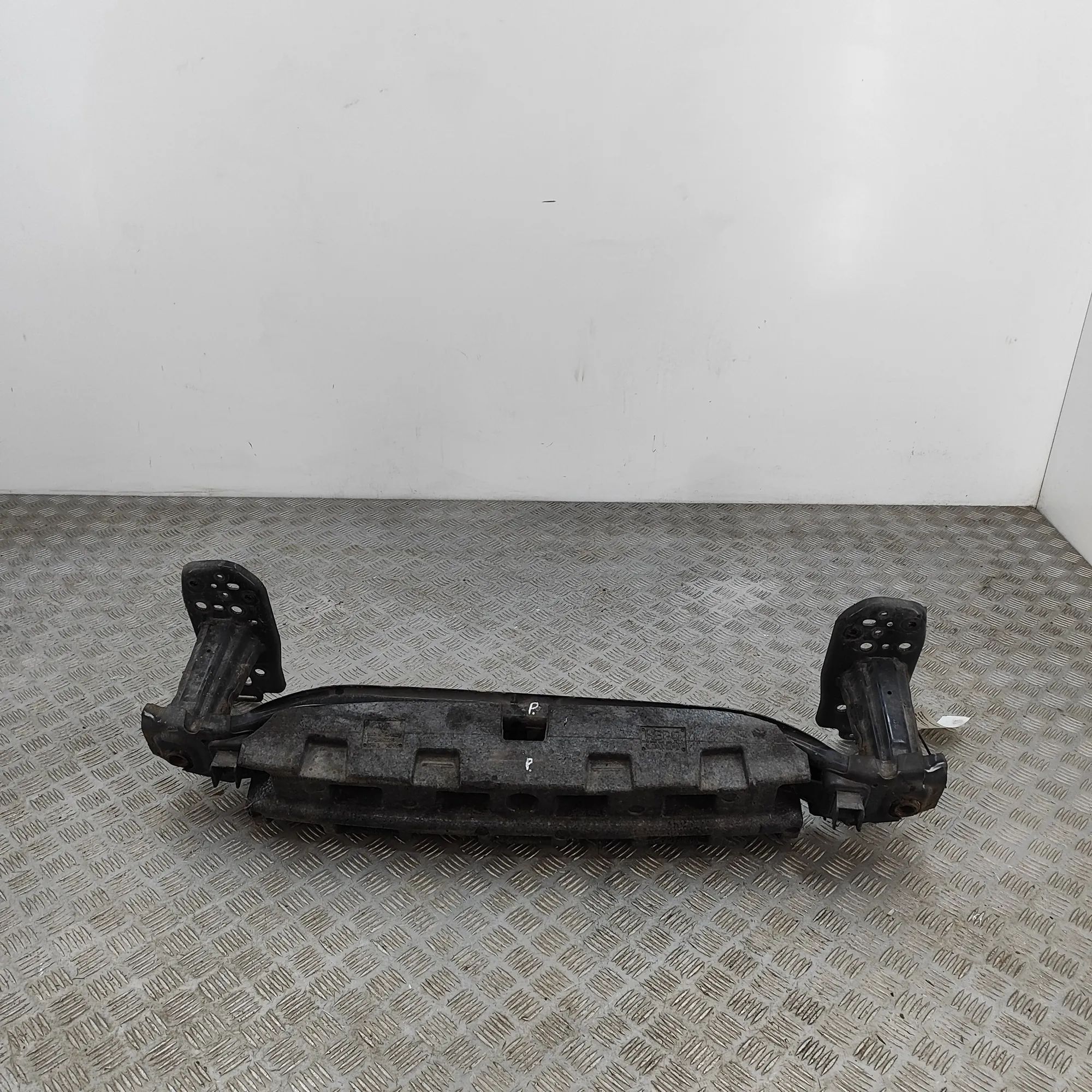 Porsche Cayenne Front Reinforcement Crash Bar Front Reinforcement Crash Bar — PORSCHE CAYENNE...