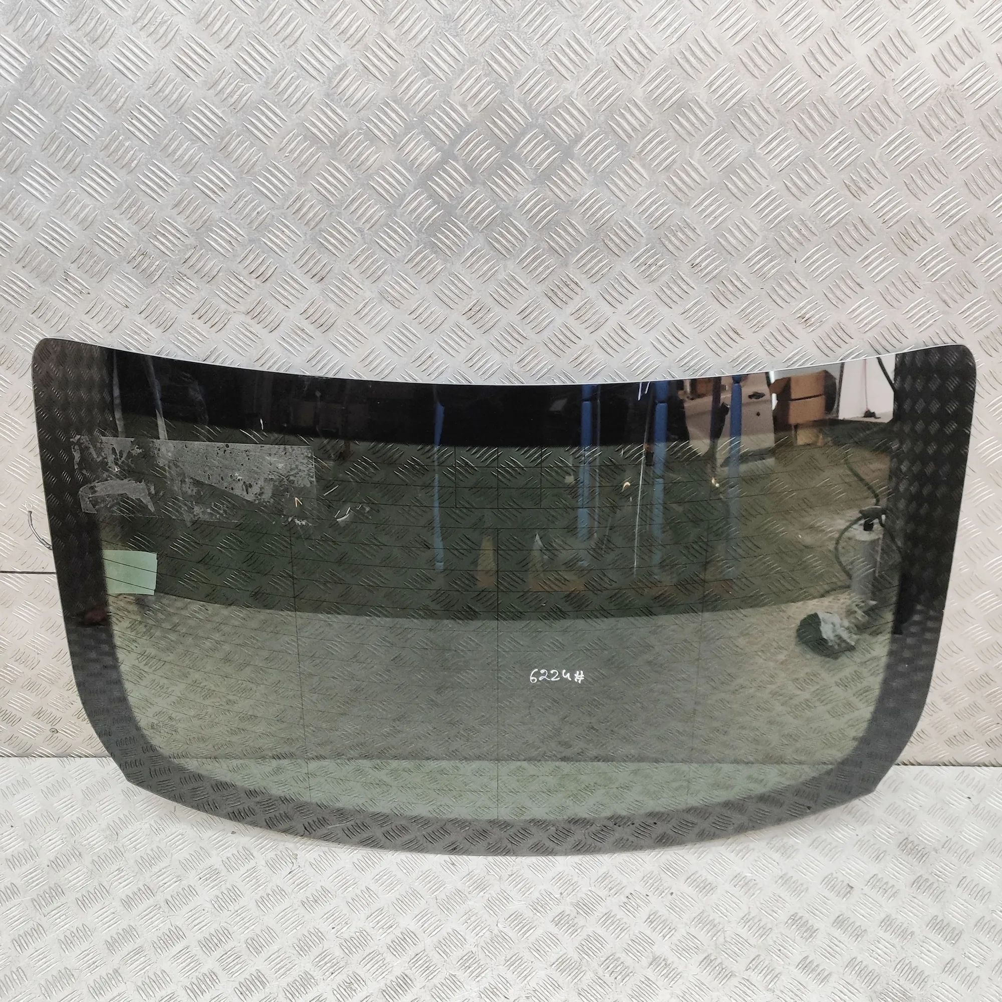 BMW 2 (F44) Rear Window glass Rear window glass — BMW 2 SERIES (Gran Coupe F4...