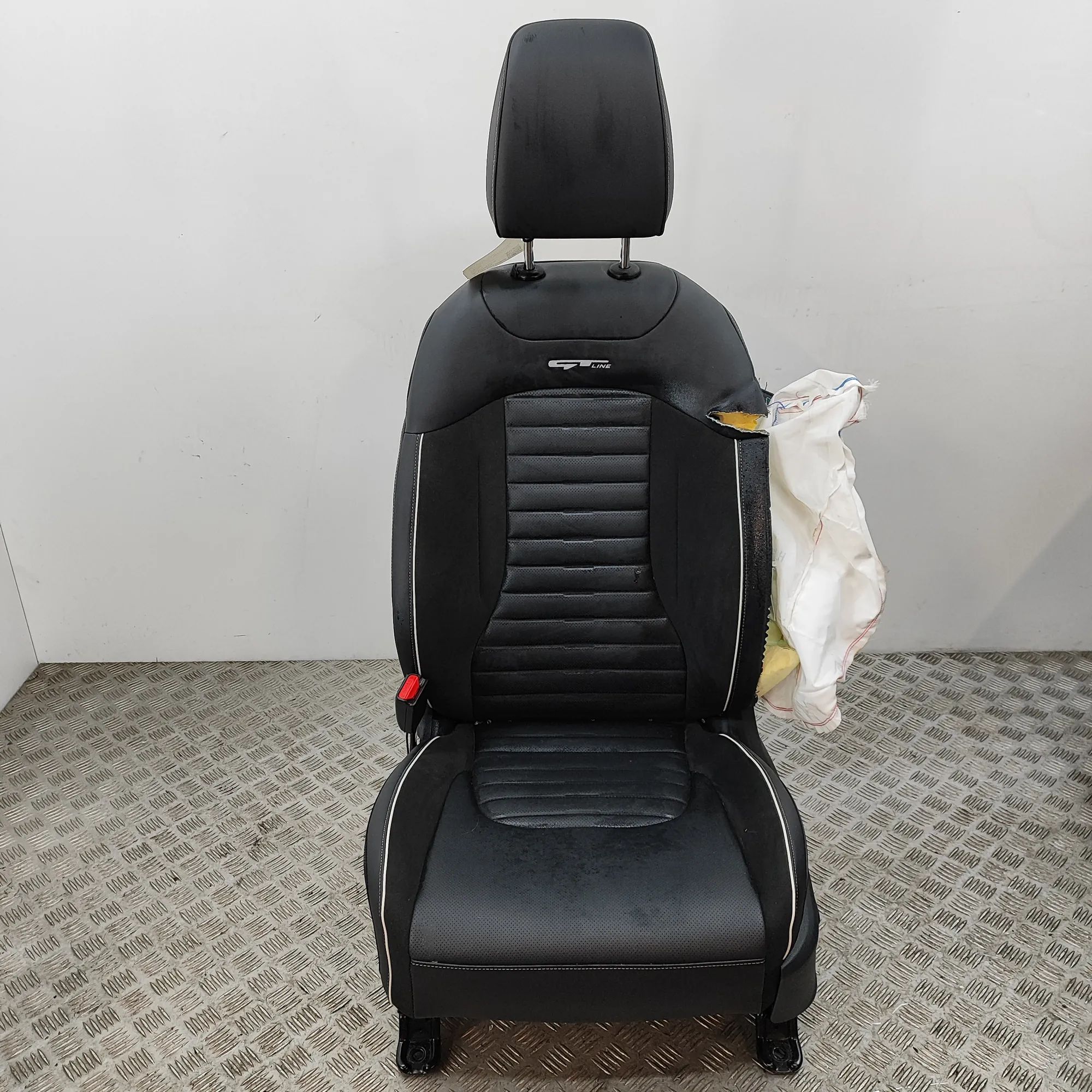 Kia Sportage Front Left Seat Front left seat — KIA SPORTAGE (V NQ5) (2021-.....