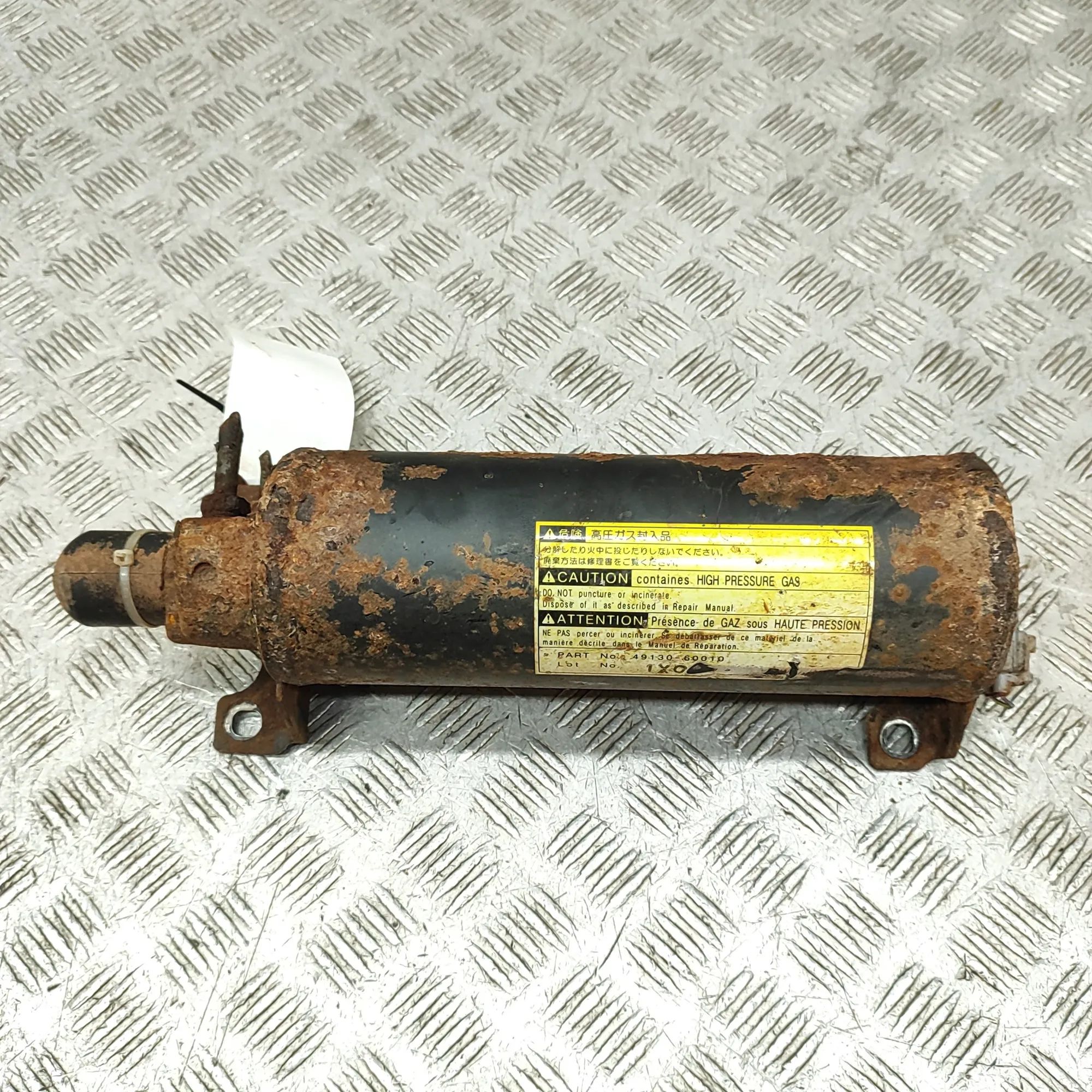 Toyota Land Cruiser 100 Air Suspension Compressor Air suspension compressor — TOYOTA LAND CRUISER...