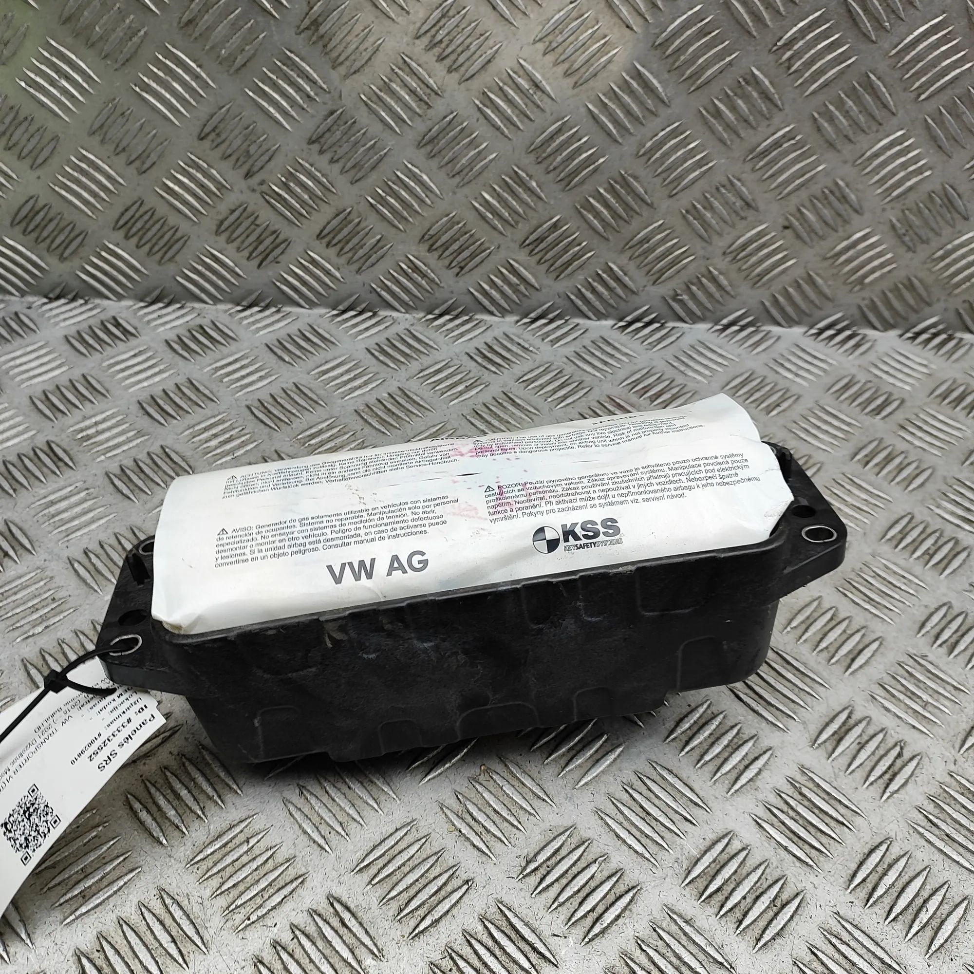 Volkswagen Transporter (T6, Caravelle, Multivan) Dashboard Safety Bag SRS Dashboard Safety Bag SRS — VW TRANSPORTER (VI T...