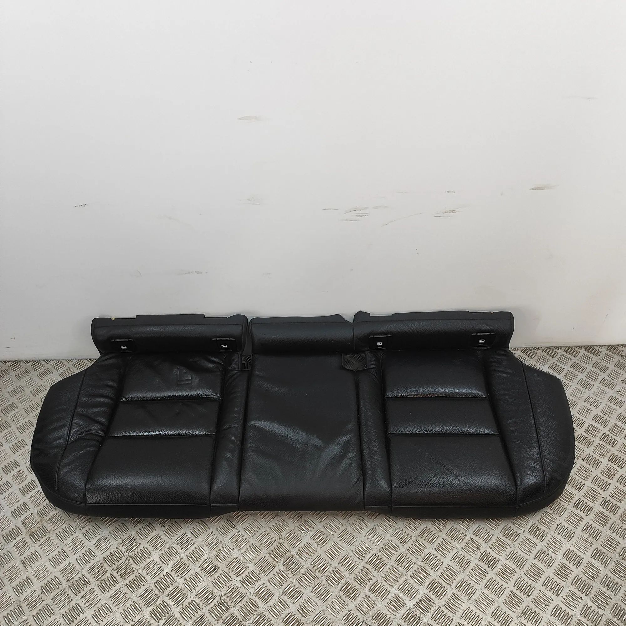 Volvo V60 Rear seat Rear seat — VOLVO V60 (II 225, 227) (2018-...) ...