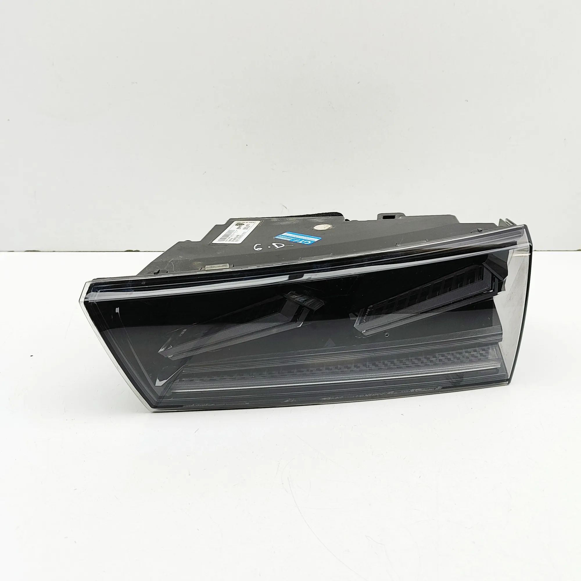 Peugeot 508 Right Side Tailgate Tail Light Right Side Tailgate Tail Light — PEUGEOT 508 (I...
