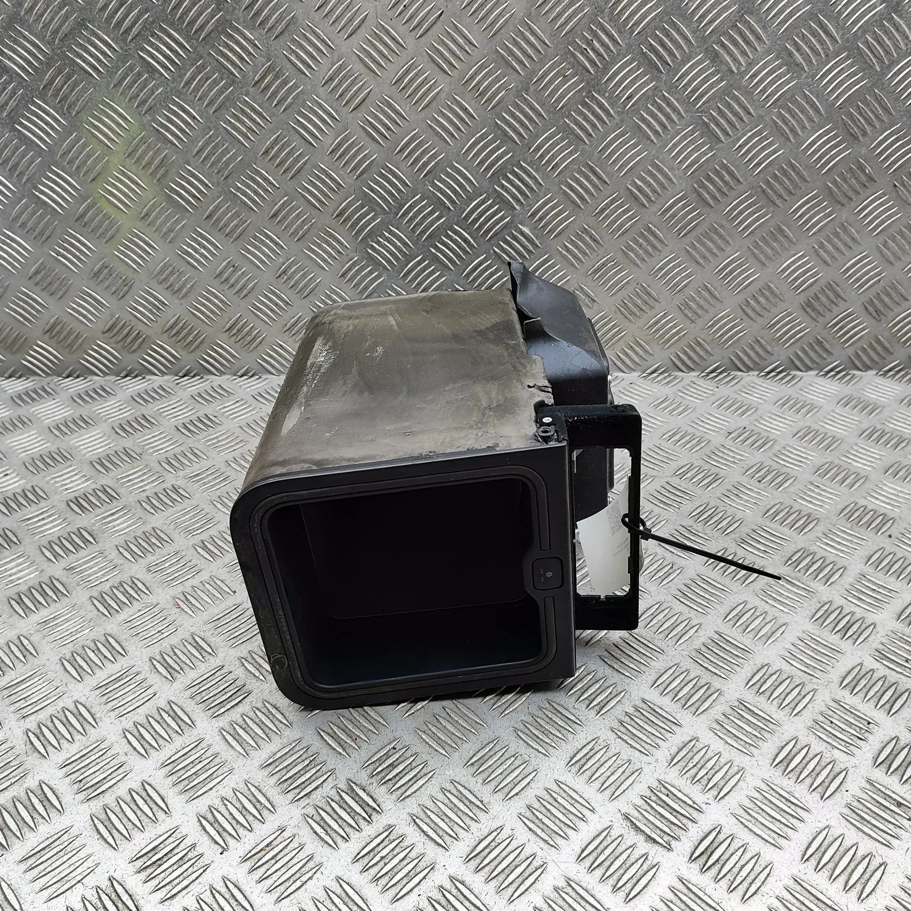 Land Rover Range Rover Sport (L494) Glove Compartment Glove compartment — LAND ROVER RANGE ROVER SPOR...