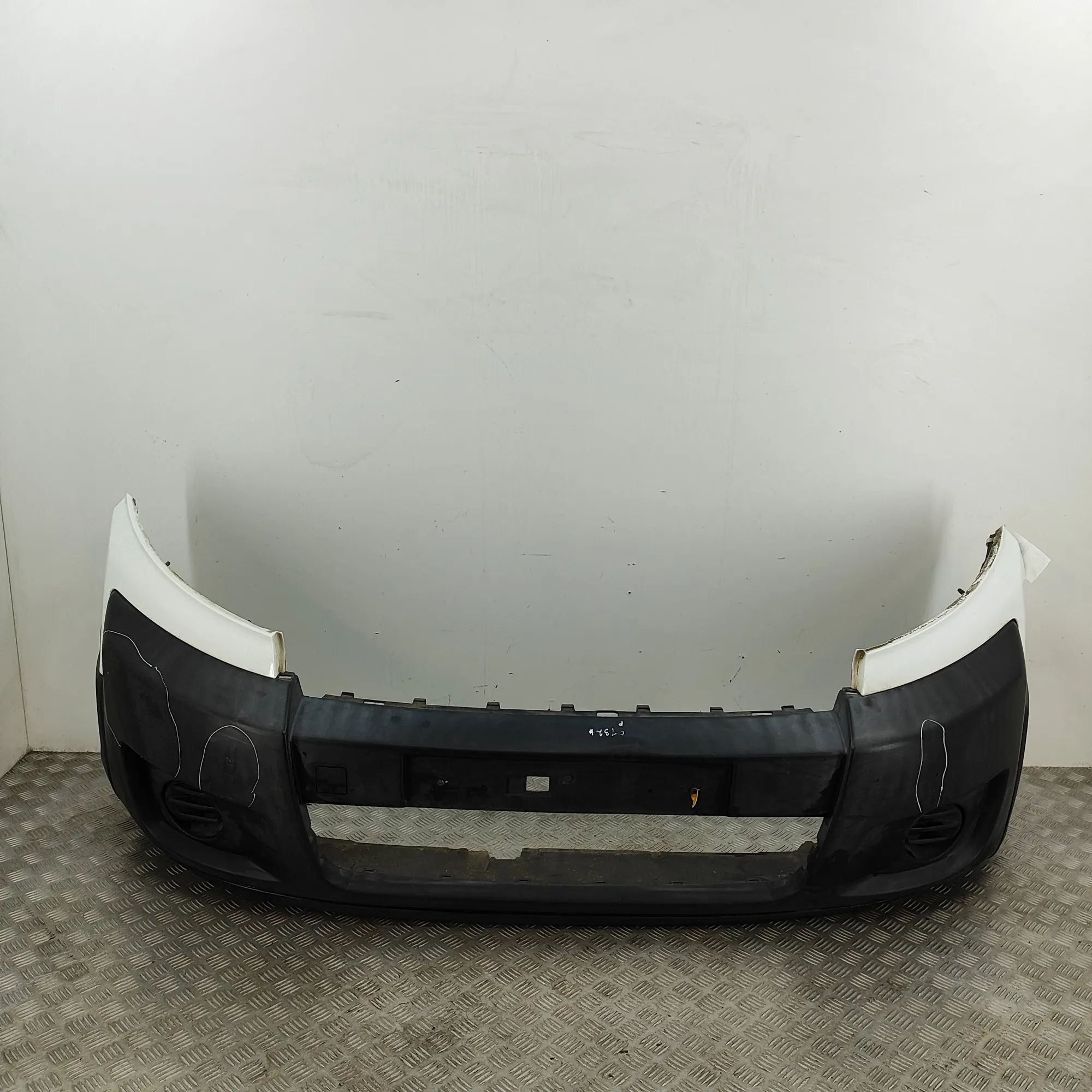 Citroen Jumpy front bumper Front bumper — CITROEN JUMPY (Van) (2007-...) —...