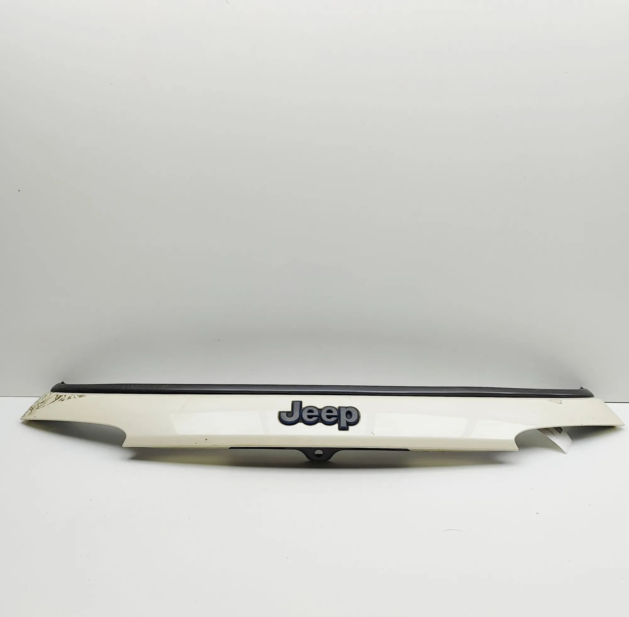 Jeep Compass Trim Number Plate Light Trim Number Plate Light — JEEP COMPASS (MP) (20...