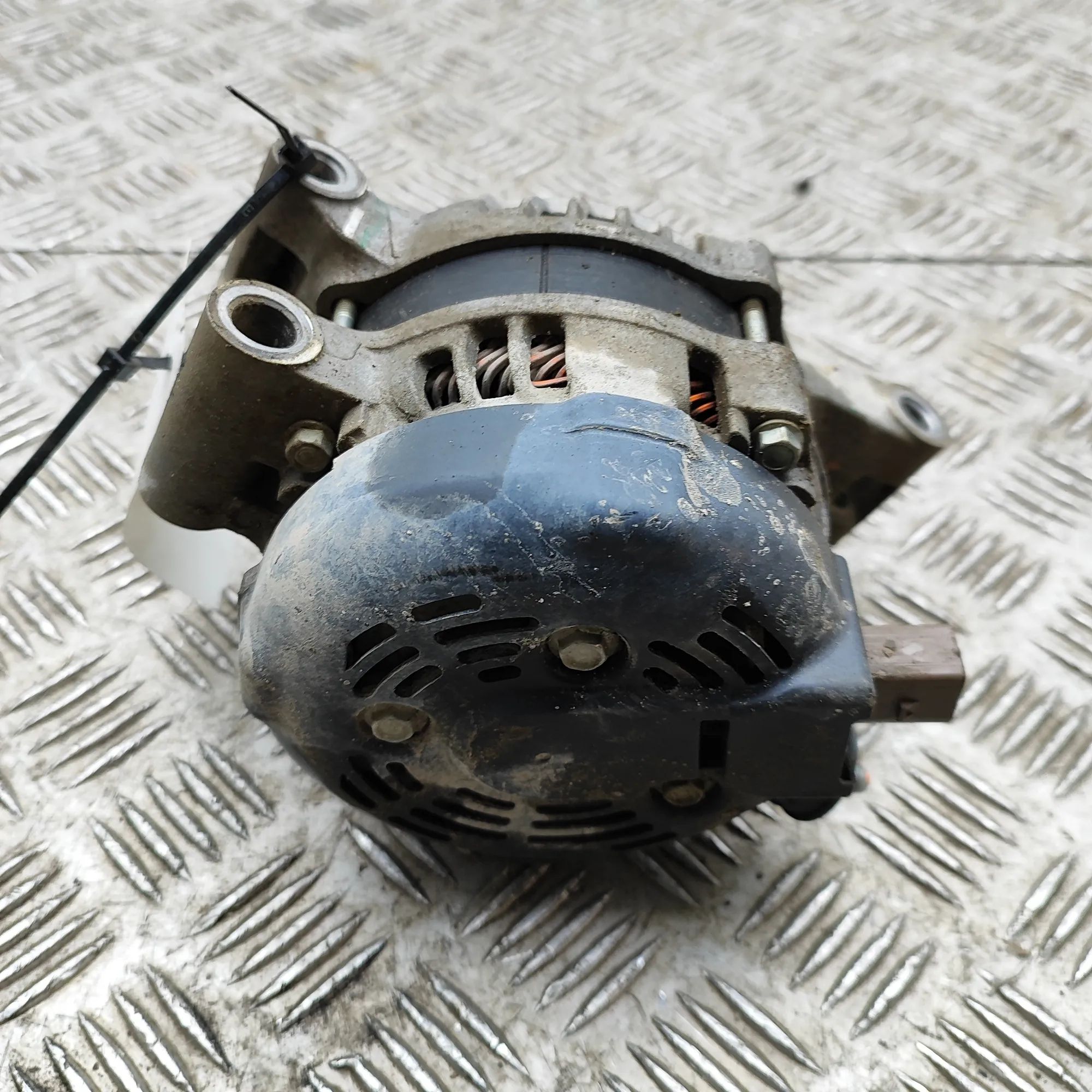 Isuzu  D-Max Alternator Alternator — ISUZU D-MAX (II TFR, TFS) (2012-.....
