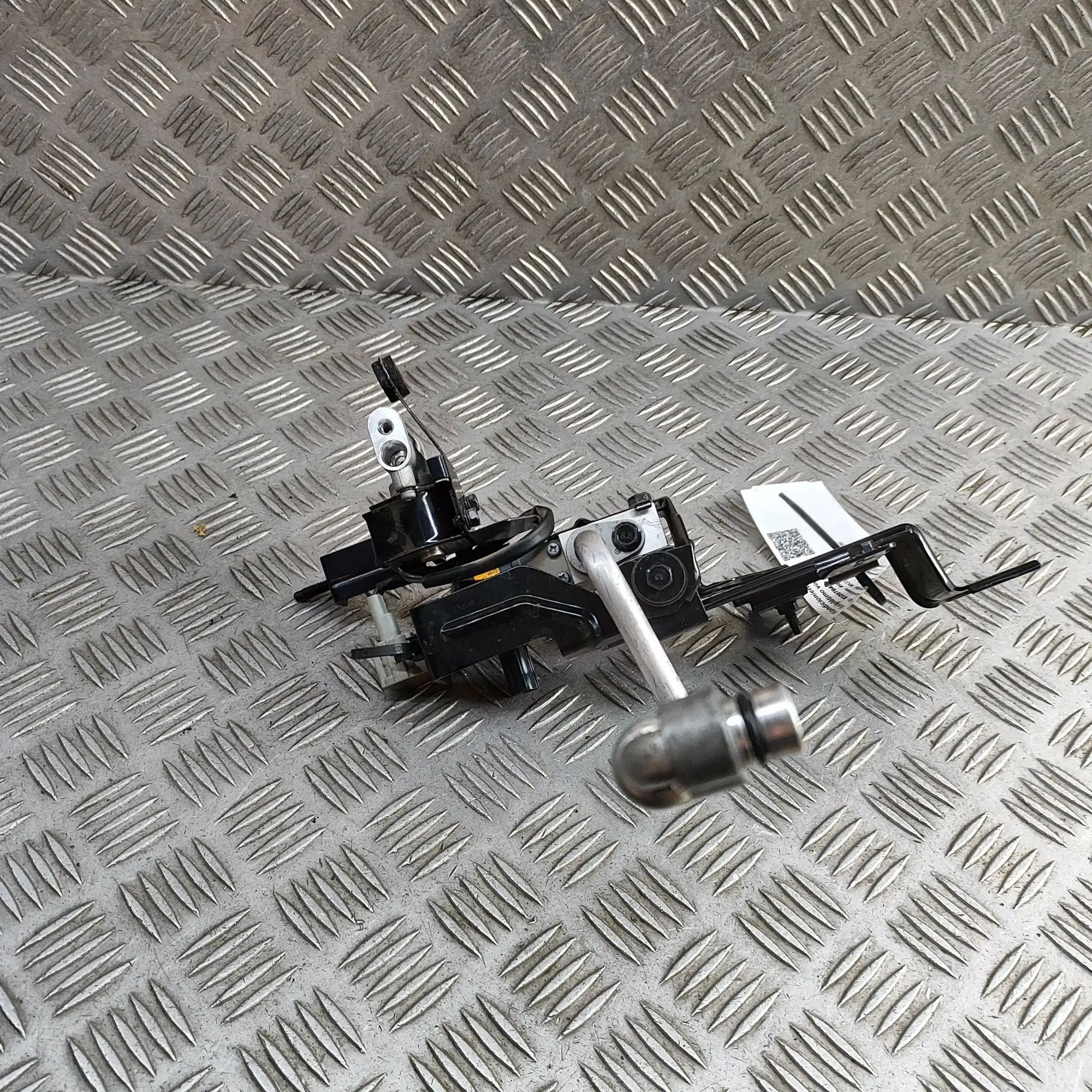 Nissan Ariya Air-conditioning expansion valve Air-conditioning expansion valve — NISSAN ARIYA...