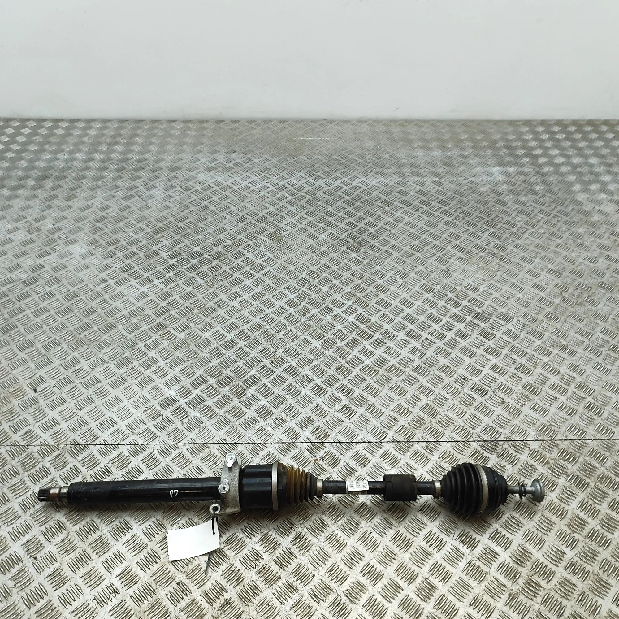 BMW X1 (F48) Front Right Driveshaft Front Right Driveshaft — BMW X1 (F48) (2014-202...