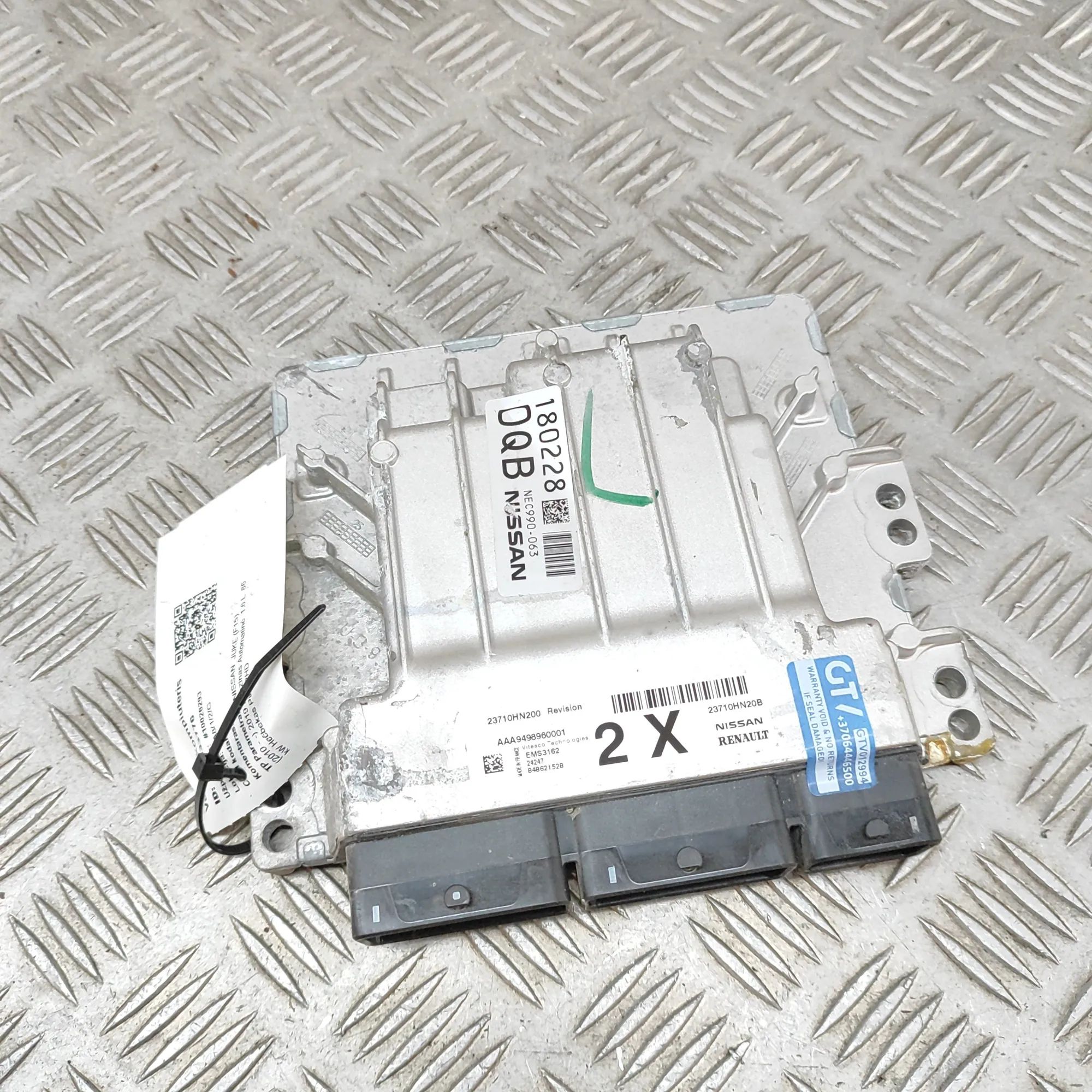 Nissan Juke Engine Control Unit Engine Control Unit — NISSAN JUKE (F15) (2010-....