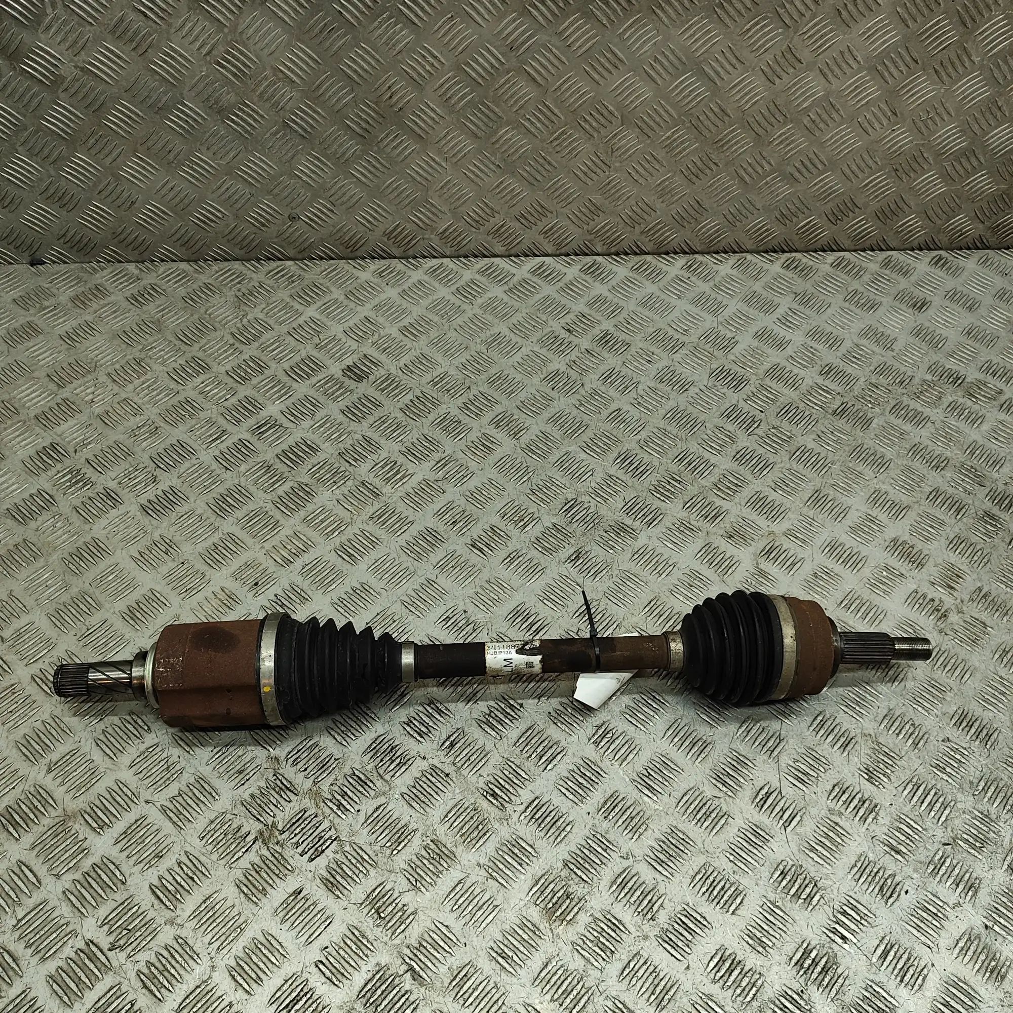 Nissan Juke Front Left Driveshaft Front Left Driveshaft — NISSAN JUKE (F16) (2019...