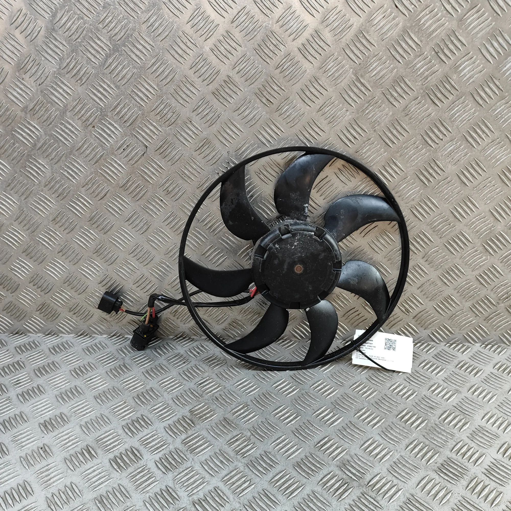 Audi A1 (8X) Engine Cooling Fan Engine Cooling Fan — AUDI A1 (8X1, 8XK) (2010-2...