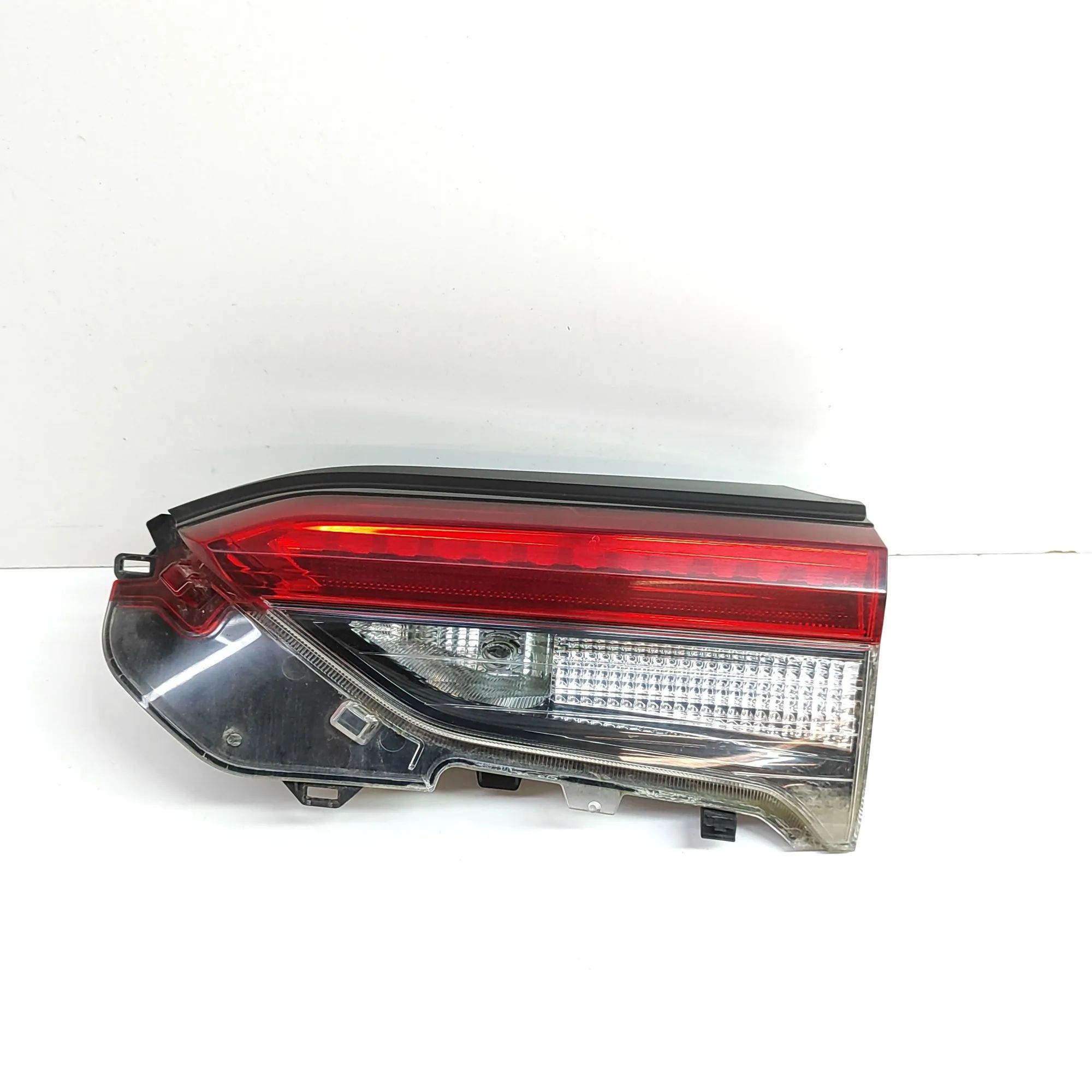 Toyota RAV4 (XA40) Right Side Tailgate Tail Light Right Side Tailgate Tail Light — TOYOTA RAV (4 ...