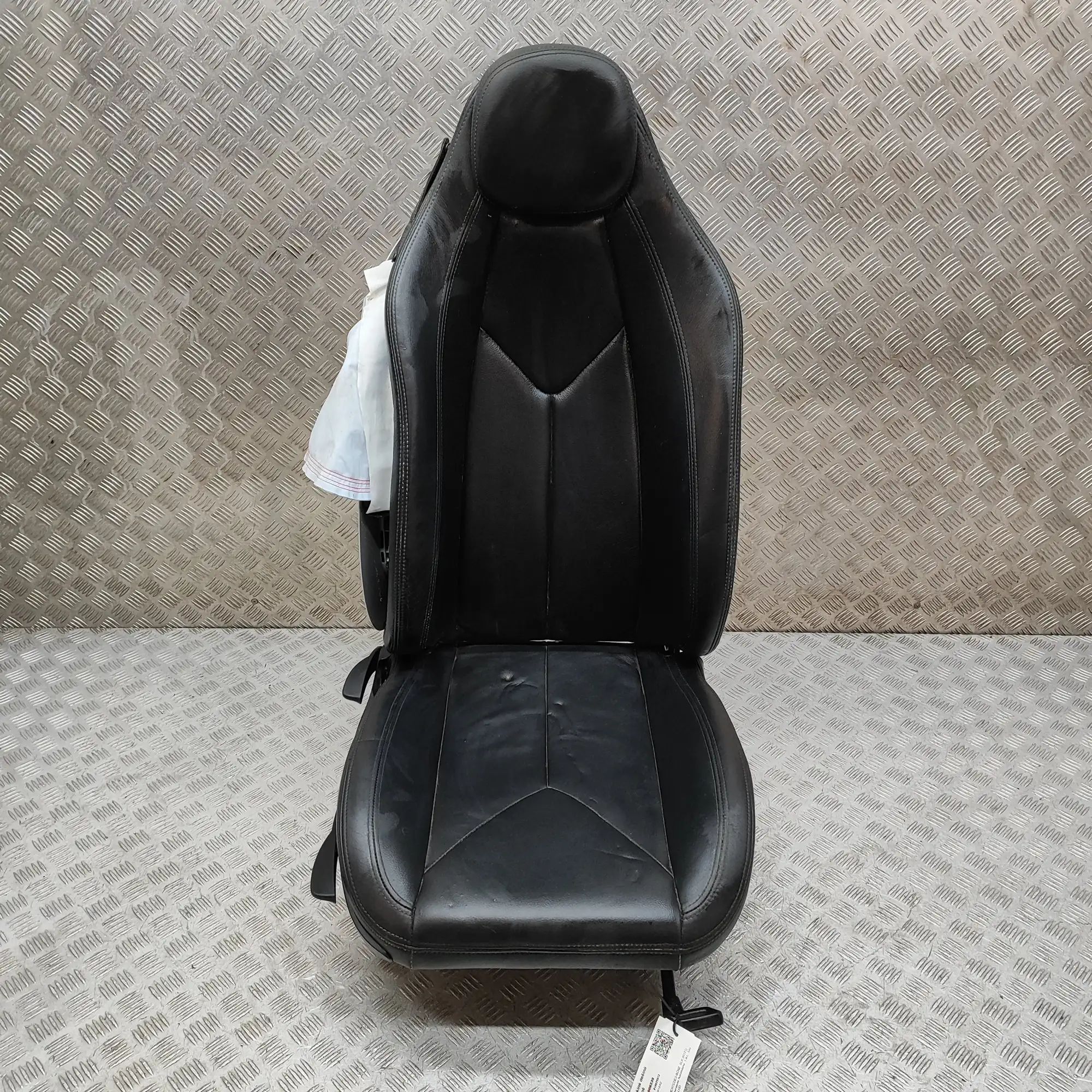 Mercedes-Benz SLK (R171) Front Right Seat Front right seat — MERCEDES BENZ SLK (R171) (20...
