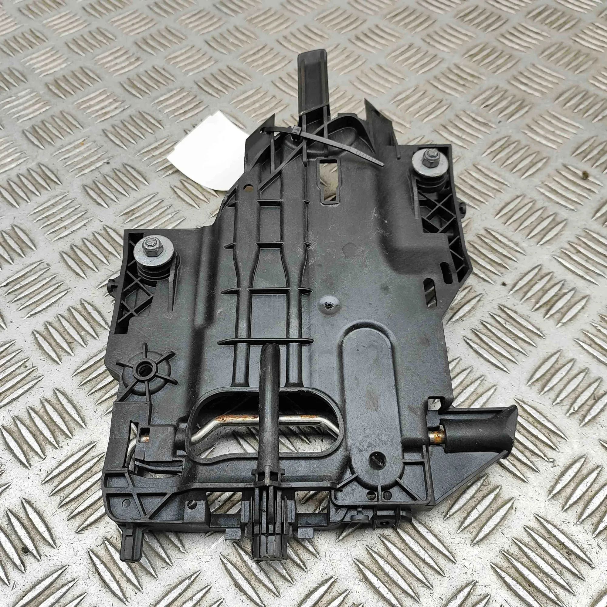 Porsche 911 (991) Right Headlight Bracket Right Headlight Bracket — PORSCHE 911 (Targa 99...