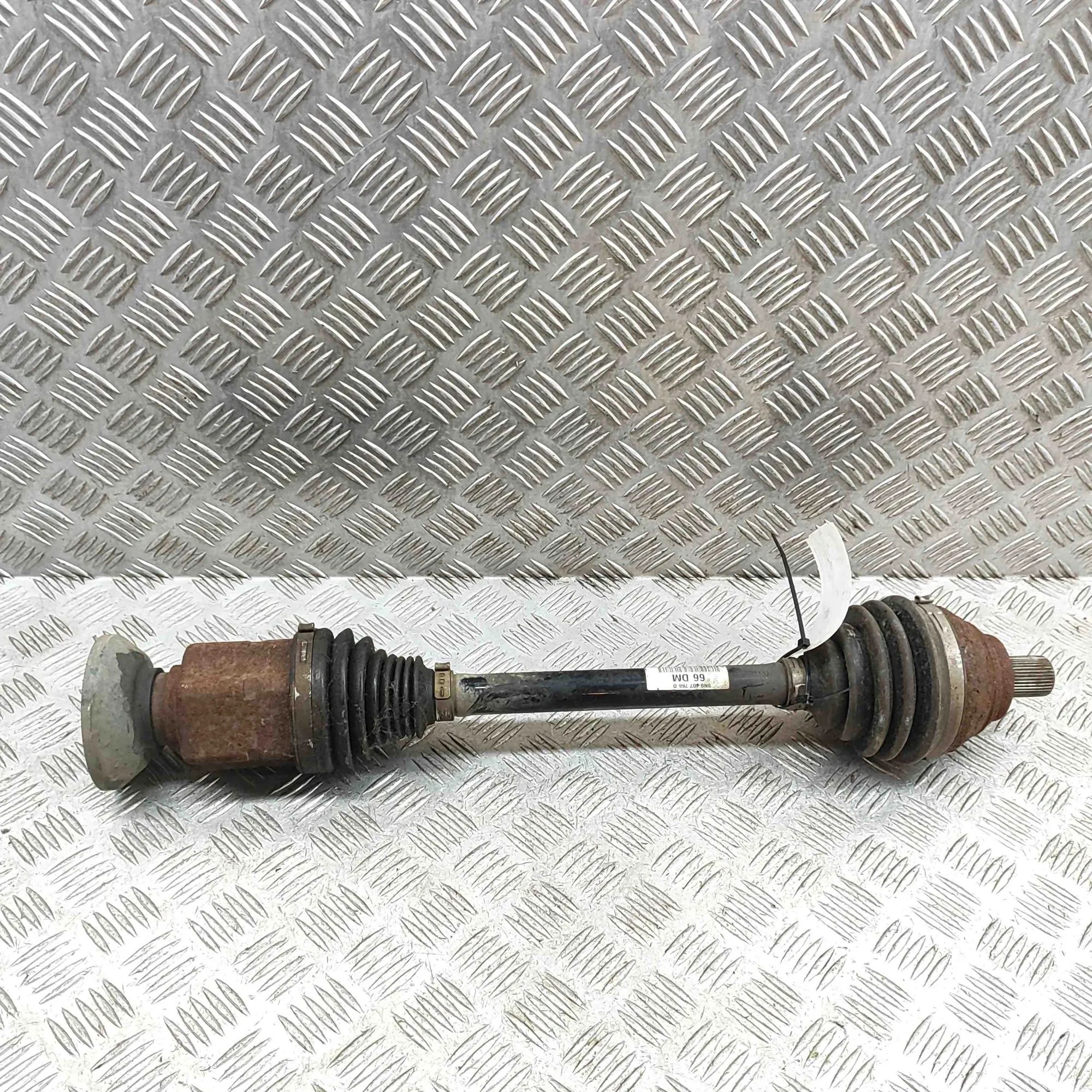 Audi Q3 (8U) Front Right Driveshaft Front Right Driveshaft — AUDI Q3 (8U) (2011-201...