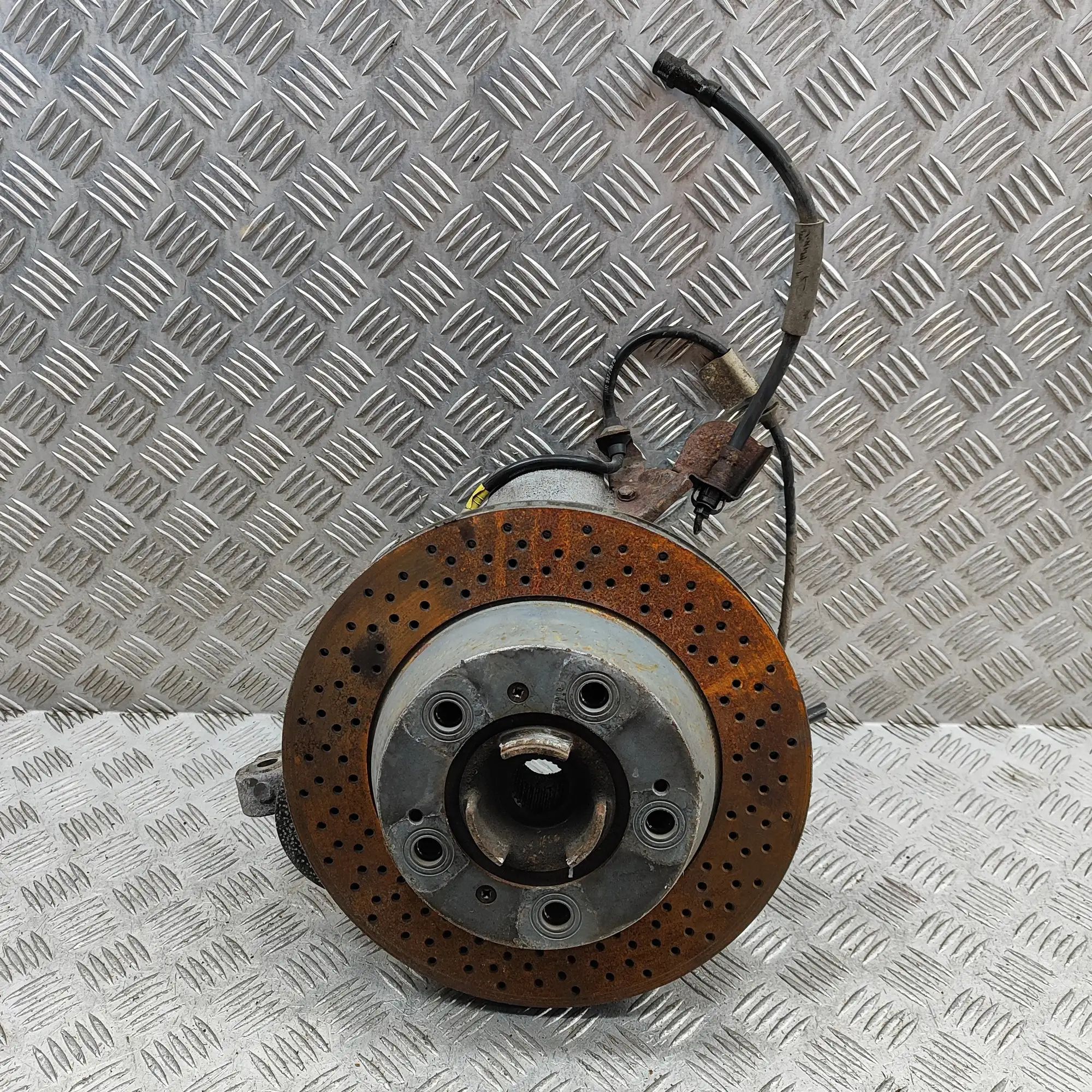 Porsche Boxster (987) Rear Right Wheel Hub Rear Right Wheel Hub — PORSCHE BOXSTER (987) (2...