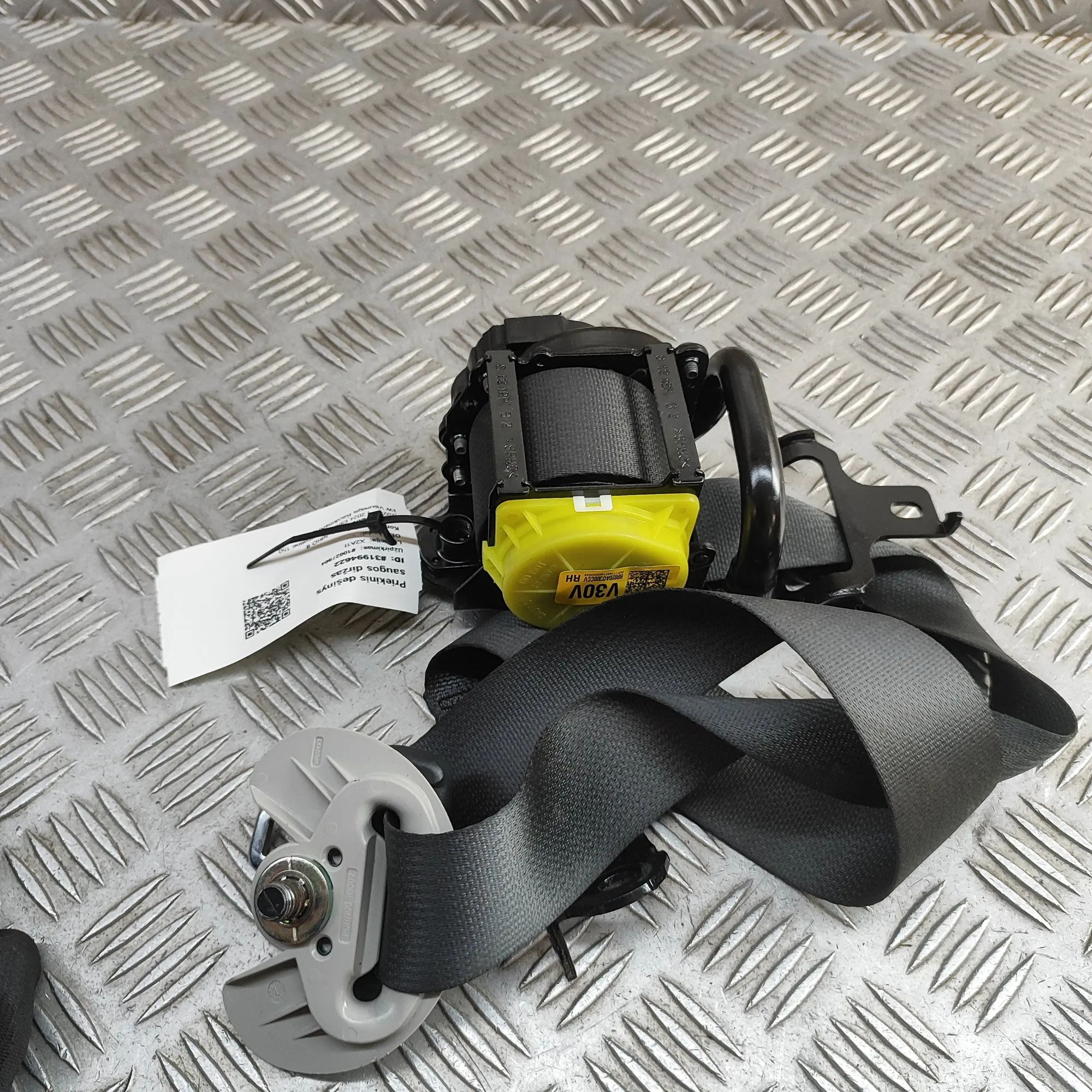 Kia Niro Front Right Seatbelt Front Right Seatbelt — KIA NIRO (II) (2022-...)...