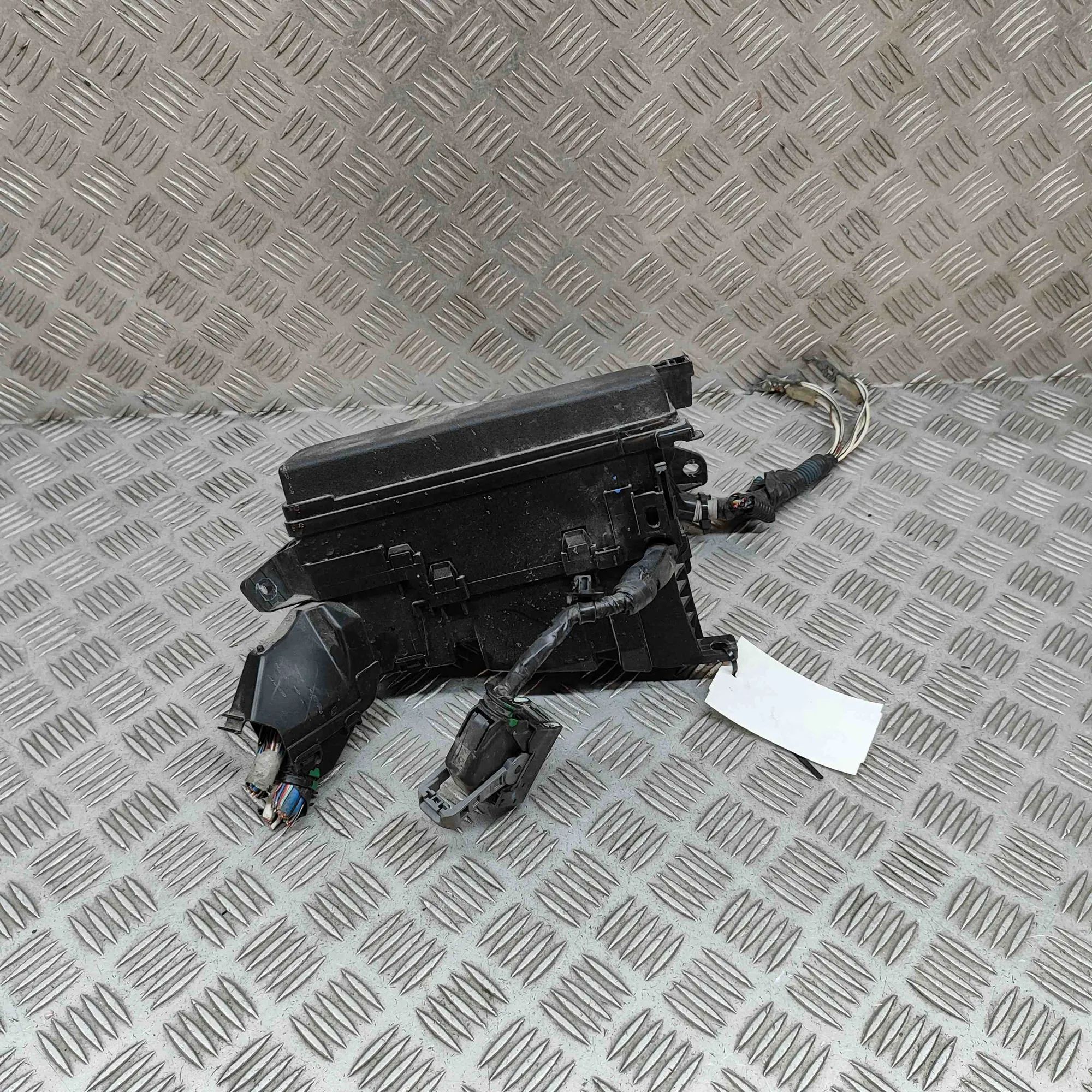 Toyota Auris Fuse Box Module Fuse Box Module — TOYOTA AURIS (_E18_) (2012-20...