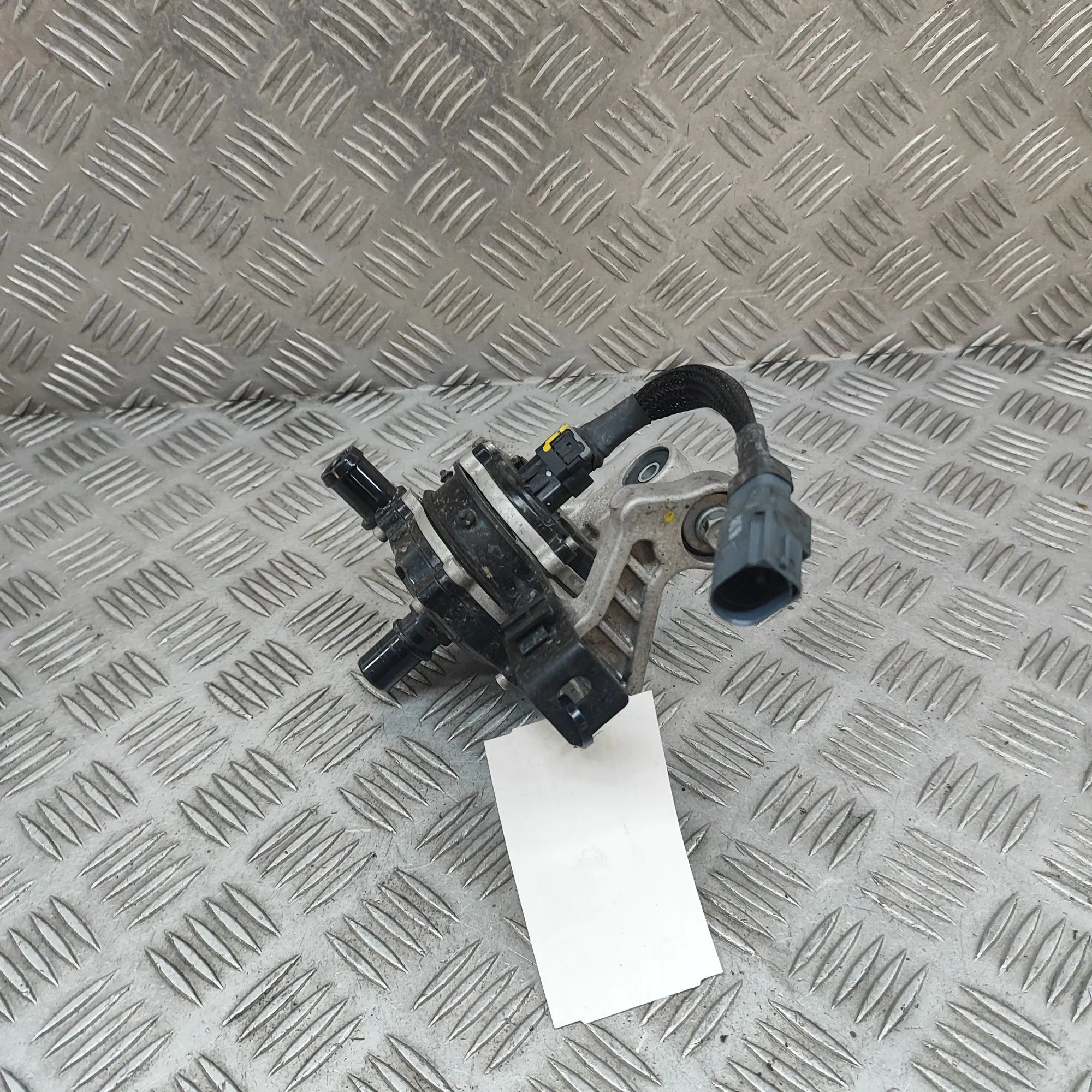 Kia Sportage Auxiliary Water Pump Auxiliary Water Pump — KIA SPORTAGE (V NQ5) (20...