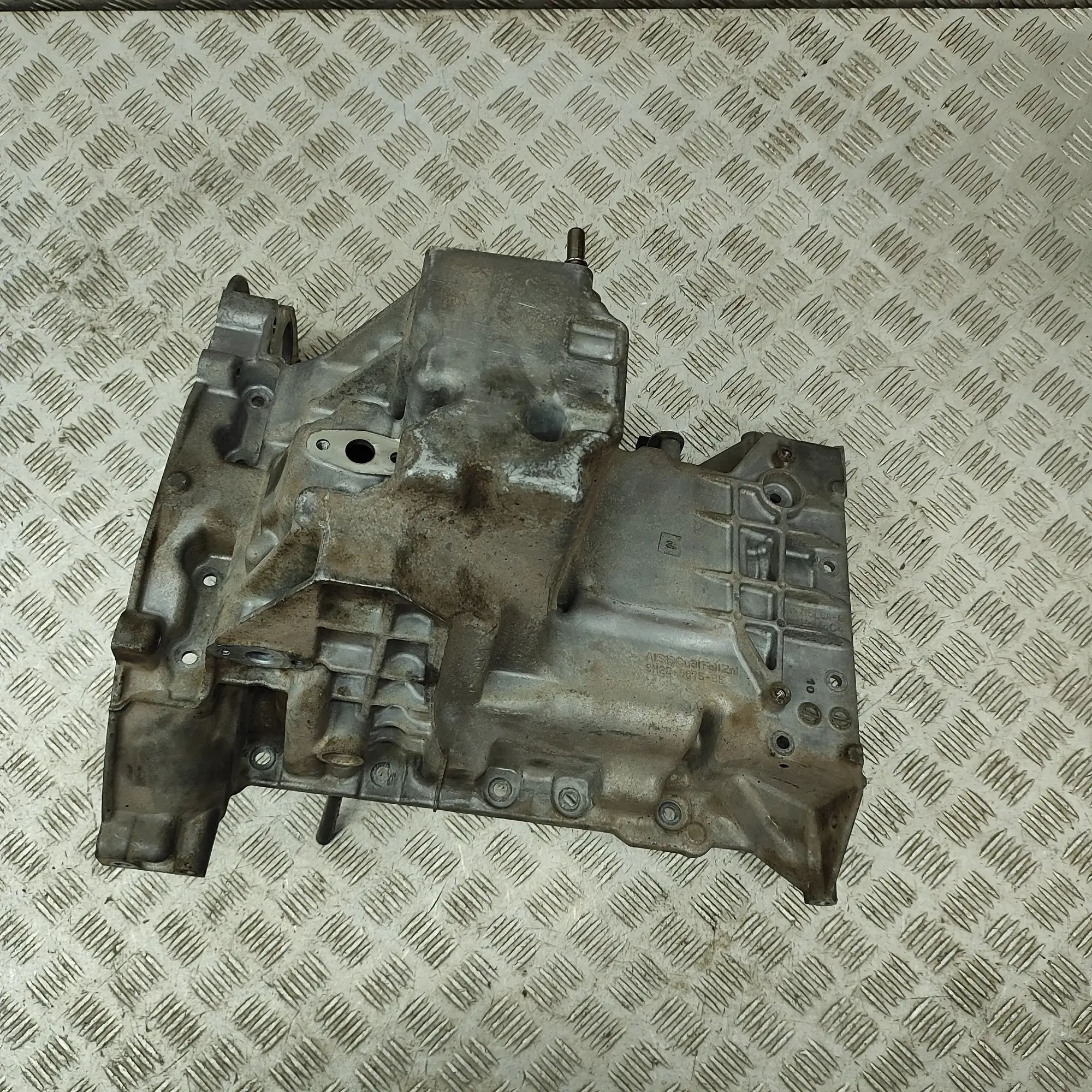 Land Rover Discovery Engine Oil Pan Engine Oil Pan — LAND ROVER DISCOVERY (V L462) ...