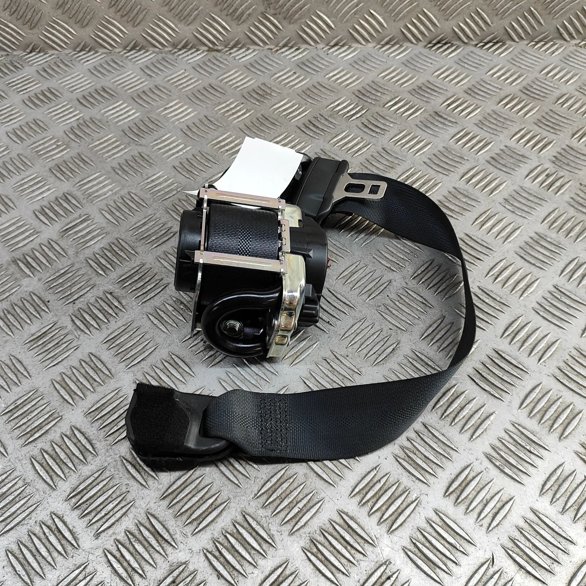 Nissan Juke Front Right Seatbelt Front Right Seatbelt — NISSAN JUKE (F16) (2019-...