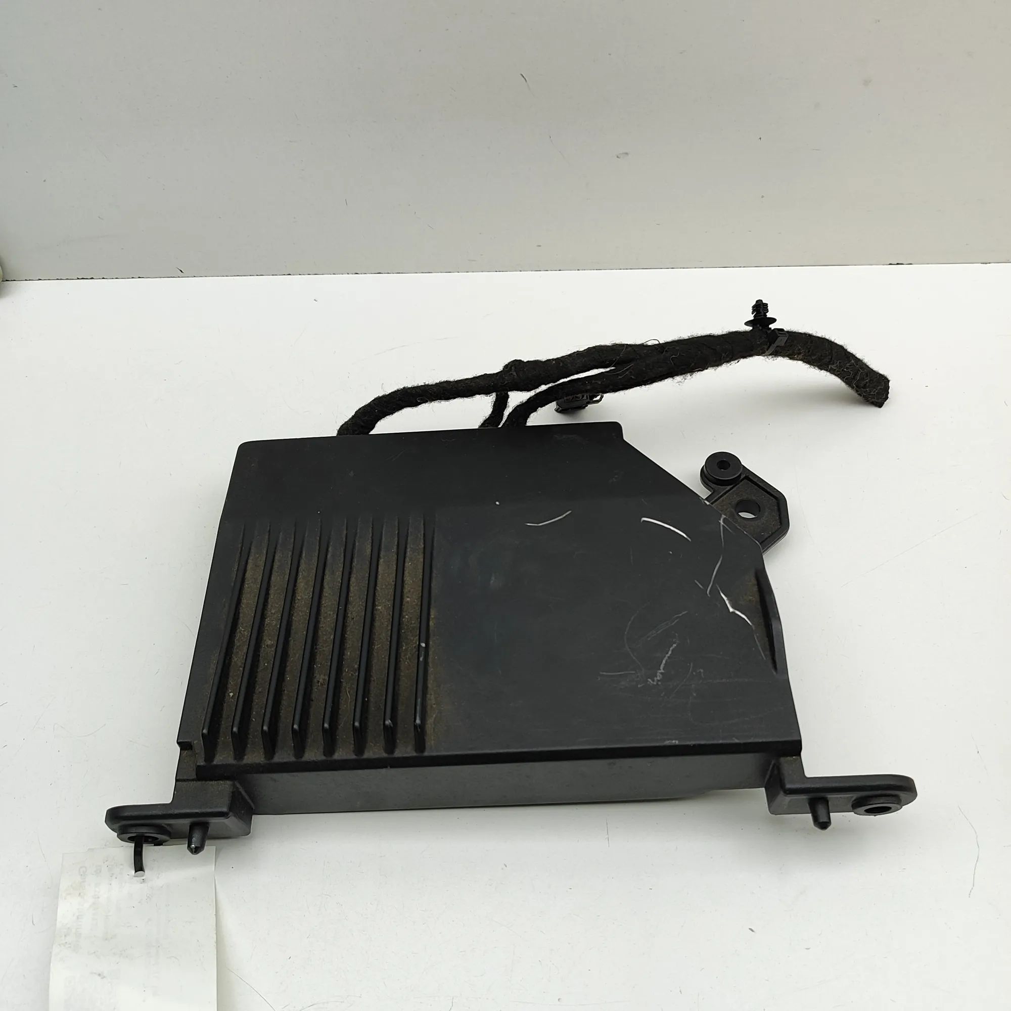 Volvo V60 Sound amplifier Sound amplifier — VOLVO V60 (II 225, 227) (2018...