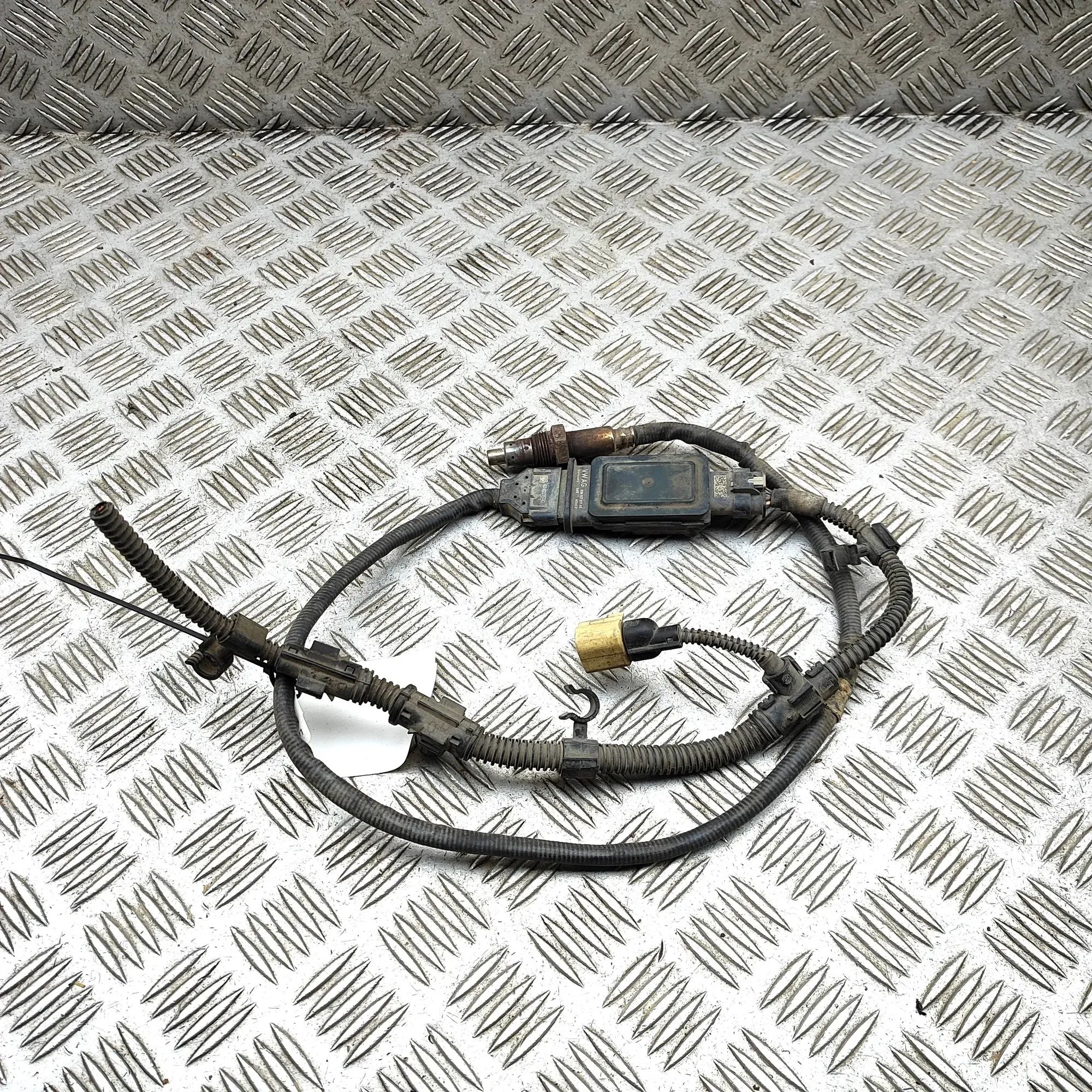 Volkswagen Crafter Lambda Oxygen Sensor Lambda Oxygen Sensor — VW CRAFTER (Van SY_) (20...