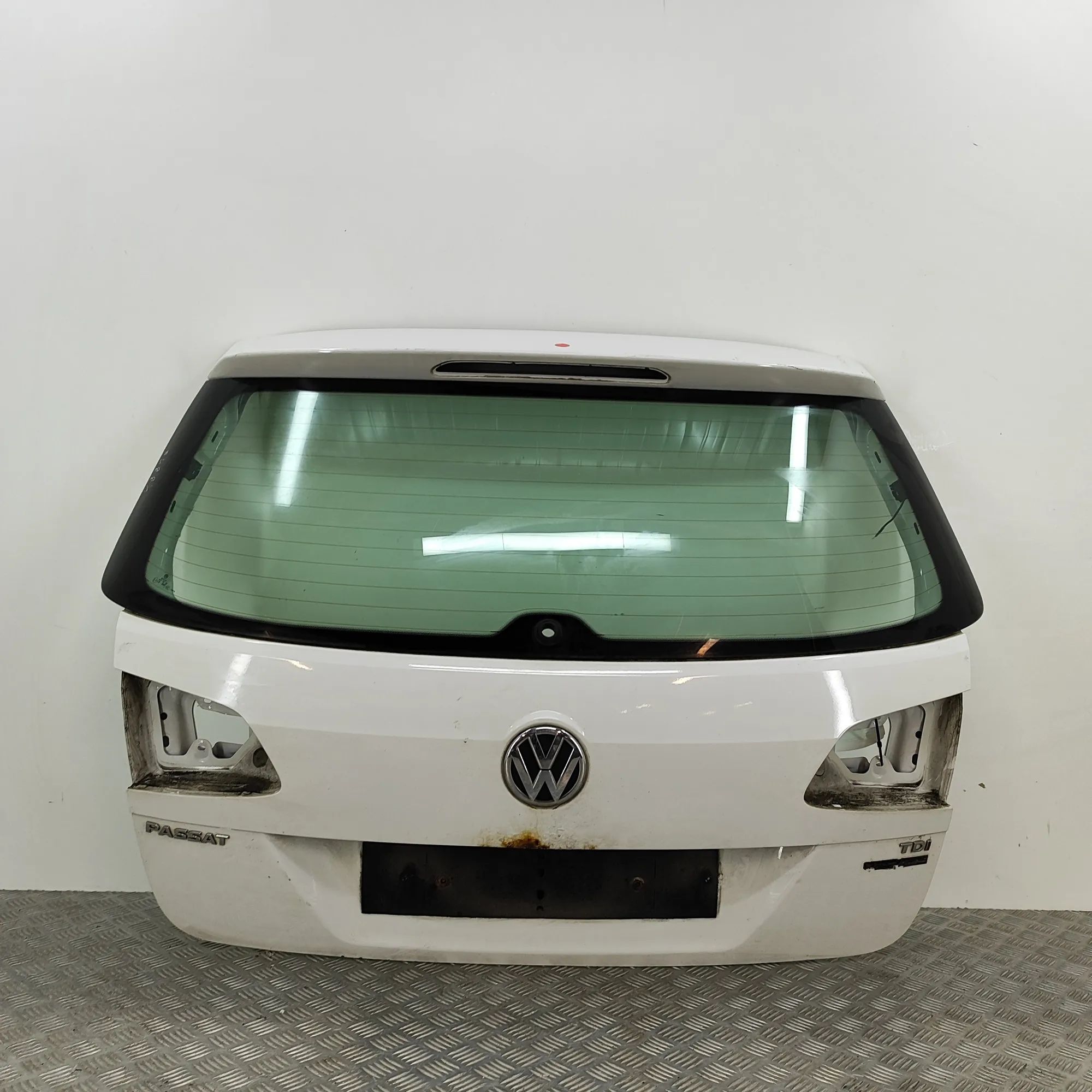 Volkswagen Passat (B7) Tailgate / boot lid Tailgate / boot lid — VW PASSAT (Variant B7 365...