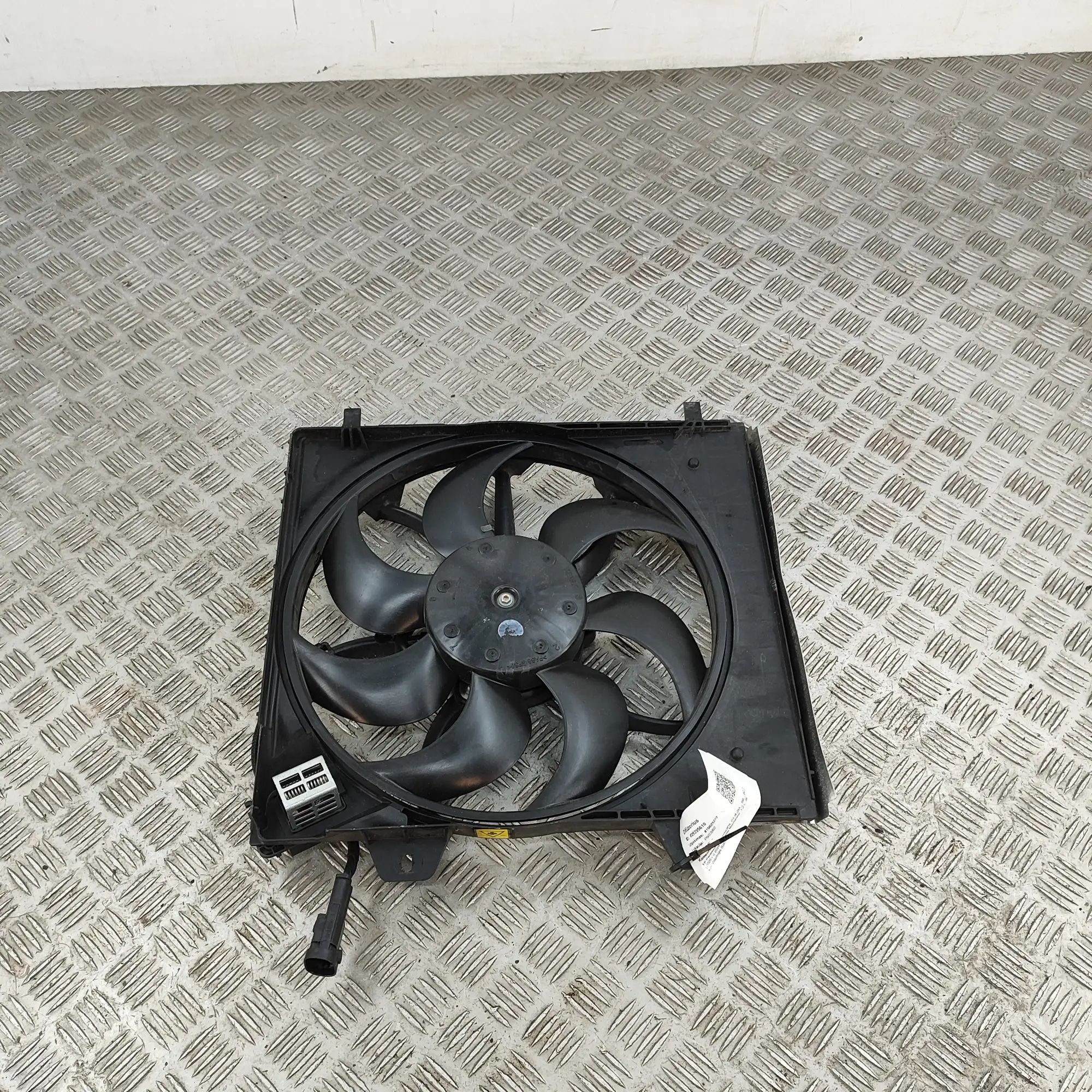 Citroen C4 Engine Cooling Fan Shroud Engine Cooling Fan Shroud — CITROEN C4 (III BA_...
