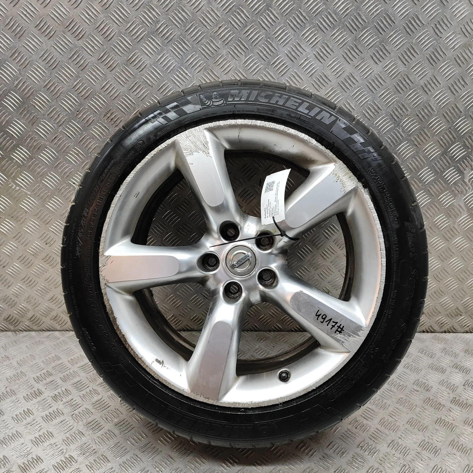 Nissan 350Z Alloy Wheel Alloy wheel — NISSAN 350 (Z Coupe Z33) (2002-.....