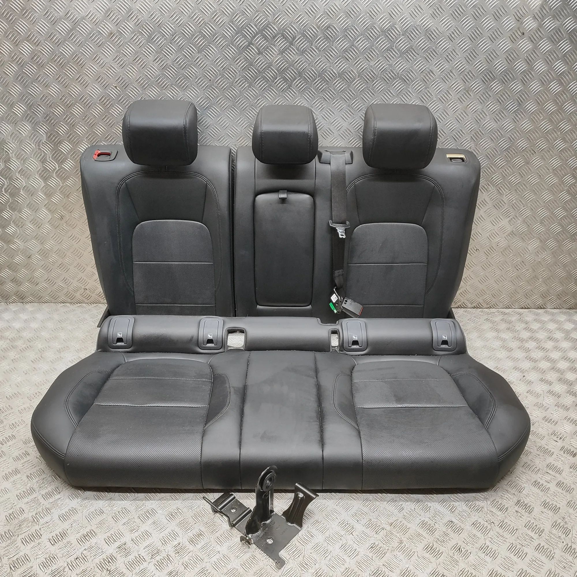 Jaguar I-Pace Rear seat Rear seat — JAGUAR I-PACE (X590) (2018-...) — J...