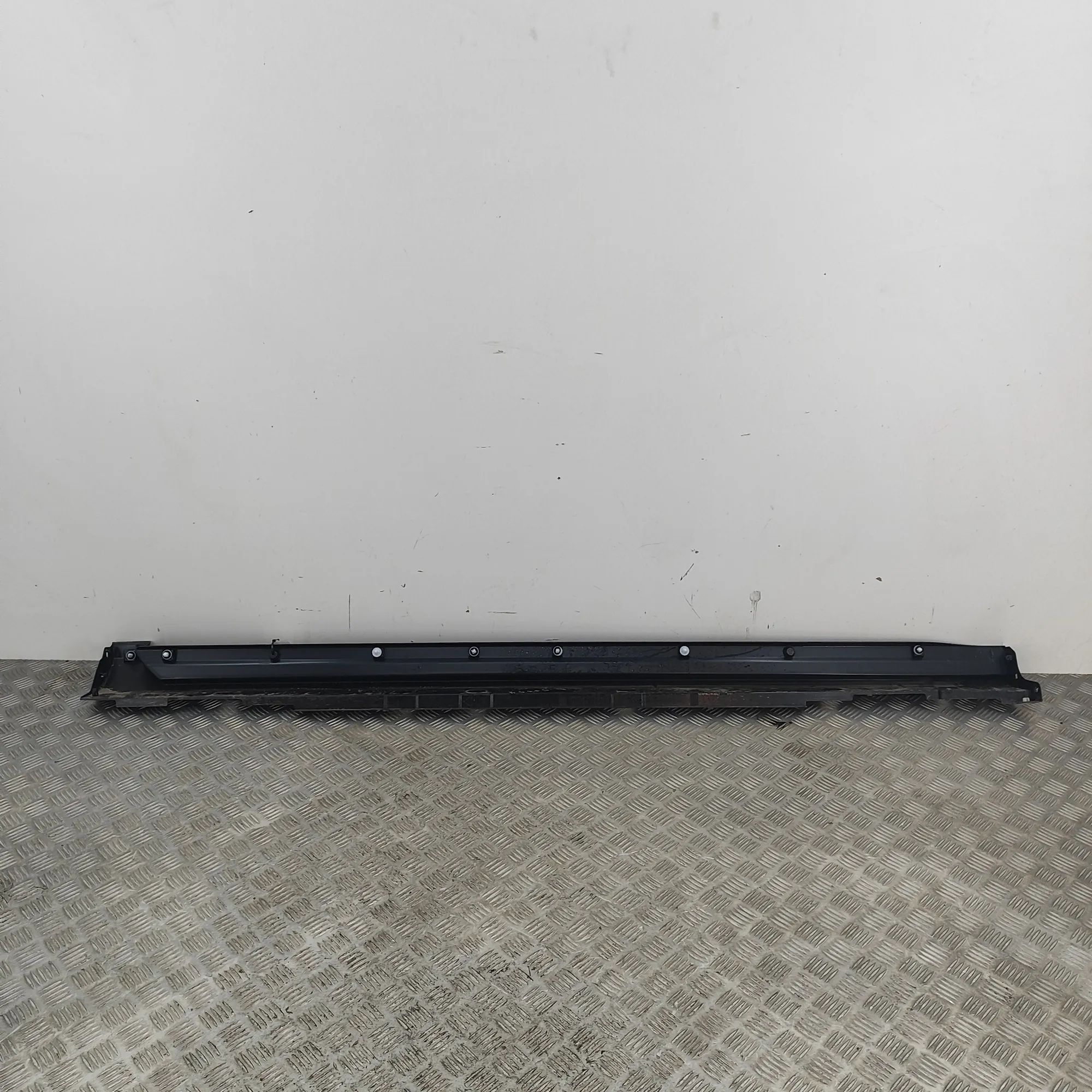 Toyota Yaris Right Side Plastic Sideskirt Cover Right Side Plastic Sideskirt Cover — TOYOTA YAR...