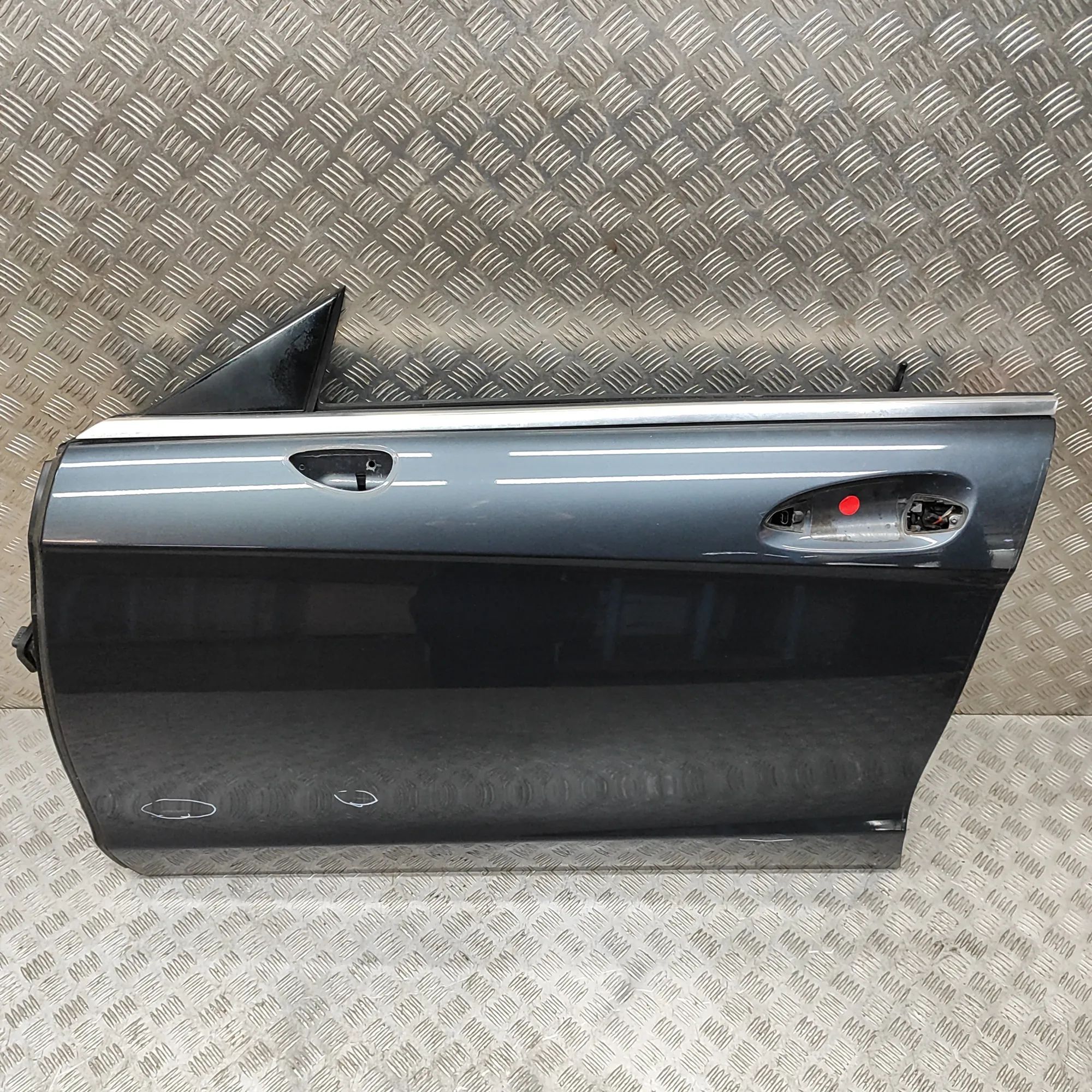 Mercedes-Benz CLS (C218) Door — front left Door — front left — MERCEDES BENZ CLS (C218) (2...