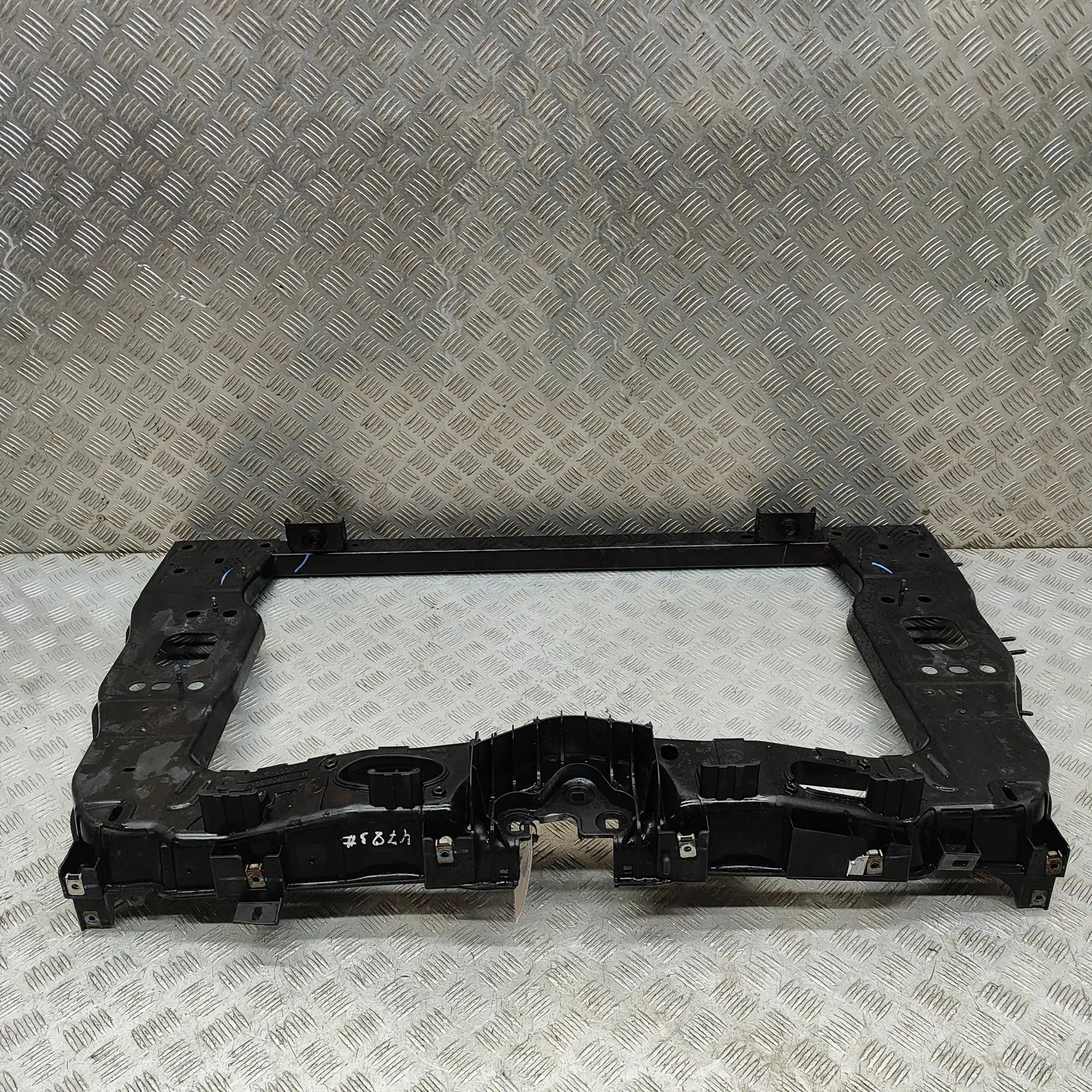 Fiat 500L (351, 352) Slam Panel Frame Kit Slam Panel Frame Kit — FIAT 500L (351_, 352_) (...