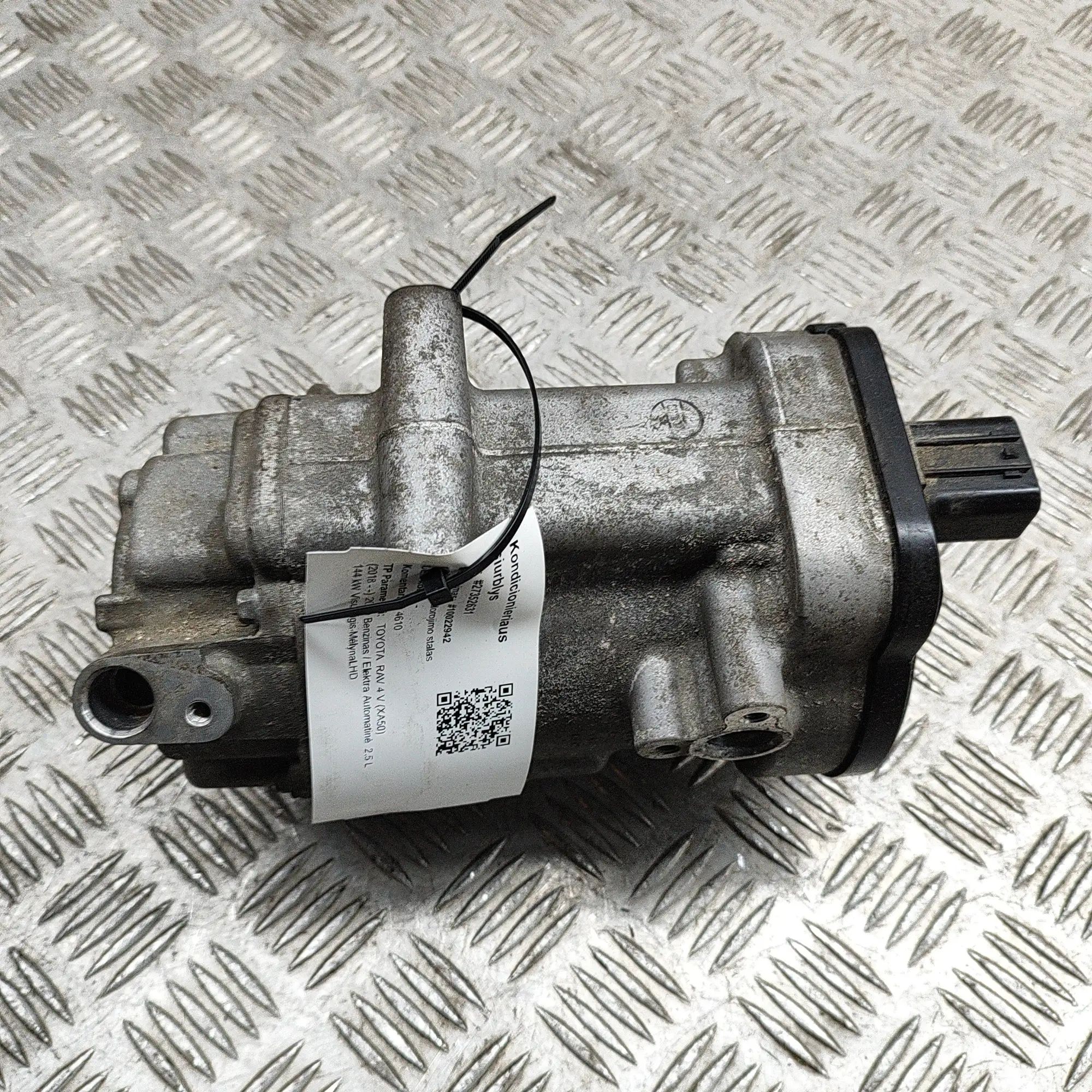 Toyota RAV4 (XA50) Air-conditioning compressor Air-conditioning compressor — TOYOTA RAV (4 V X...