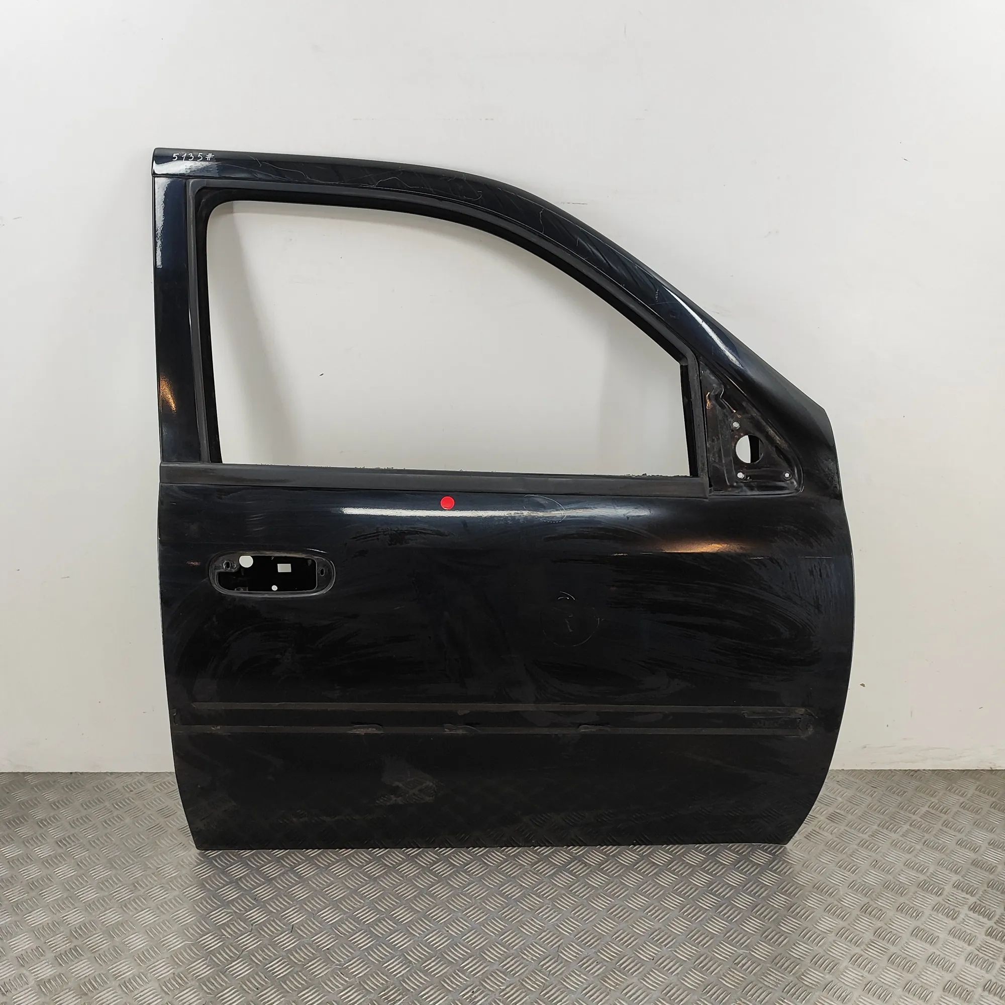 Chevrolet TrailBlazer Door — front right Door — front right — CHEVROLET TRAILBLAZER (KC_...