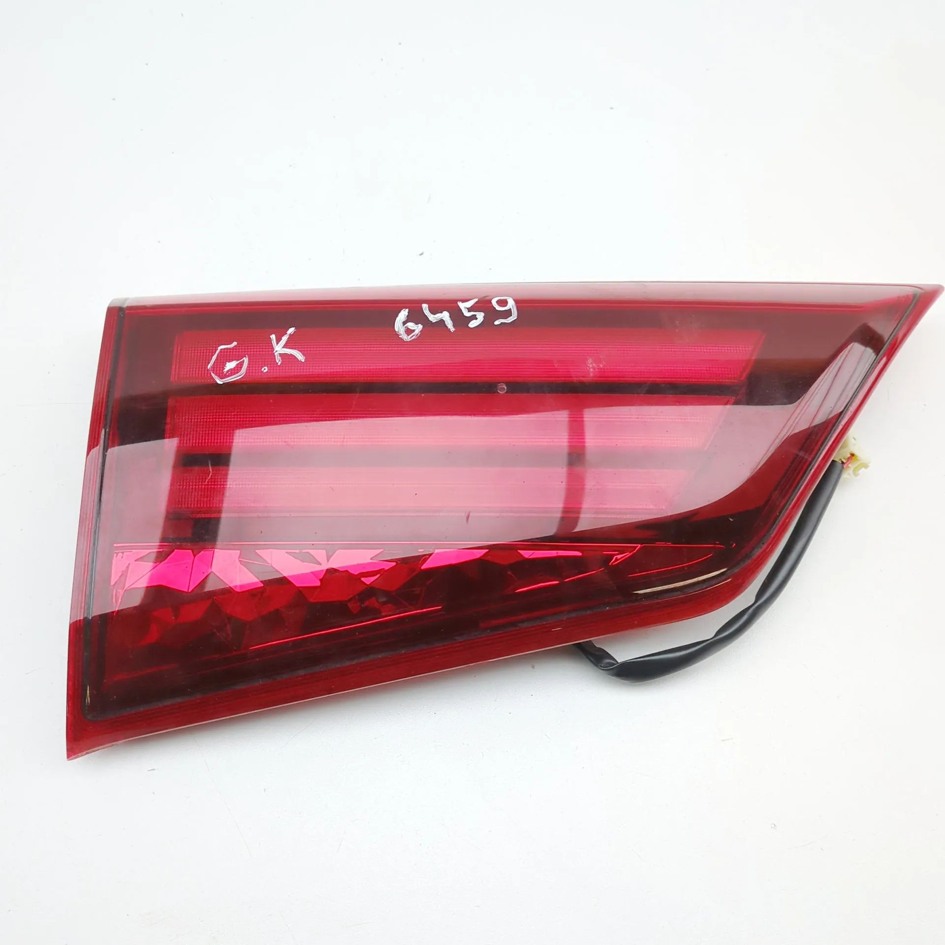 Mitsubishi Outlander Left Side Tailgate Tail Light Left Side Tailgate Tail Light — MITSUBISHI OUTL...