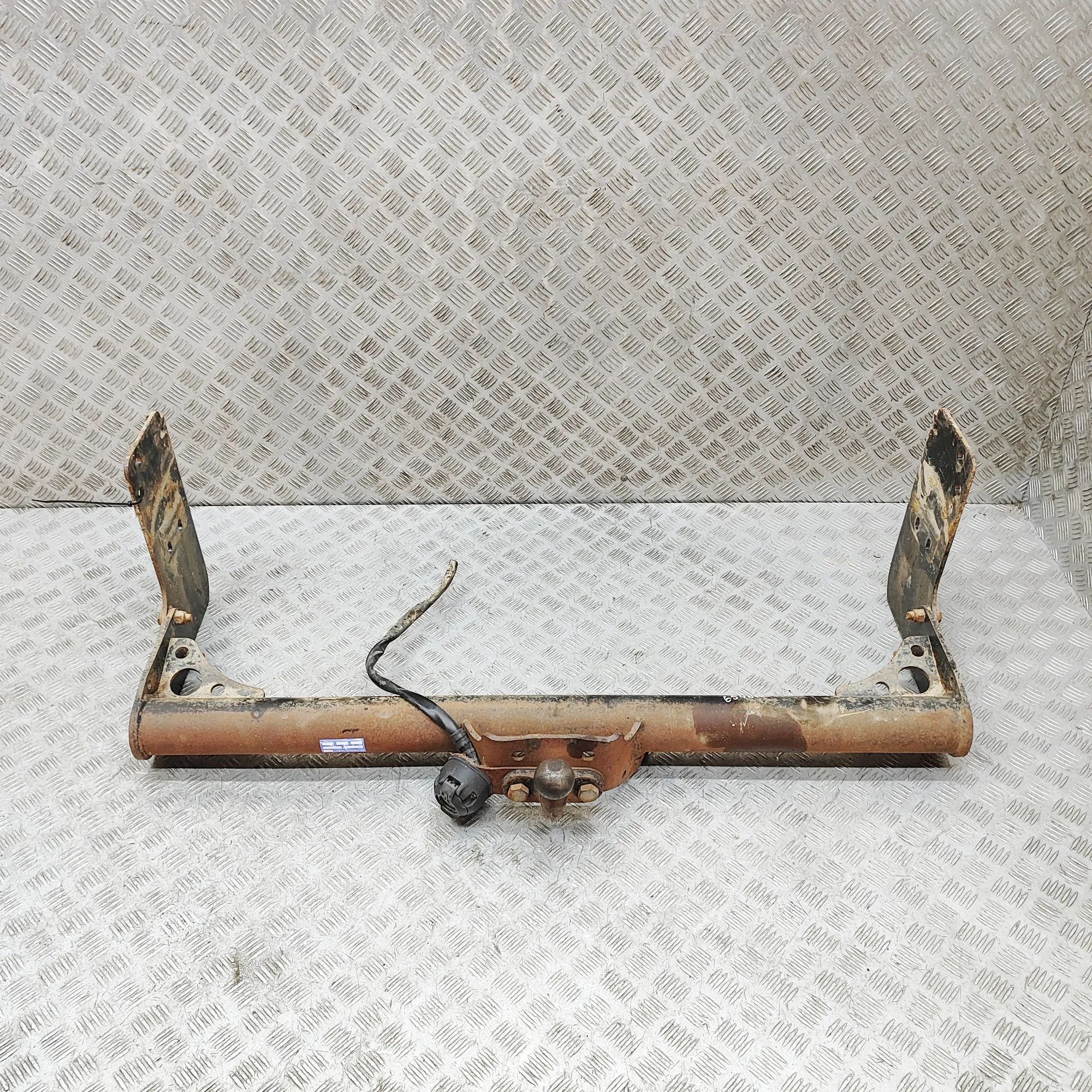 Isuzu D-Max Towbar Kit Towbar Kit — ISUZU D-MAX (II TFR, TFS) (2012-.....