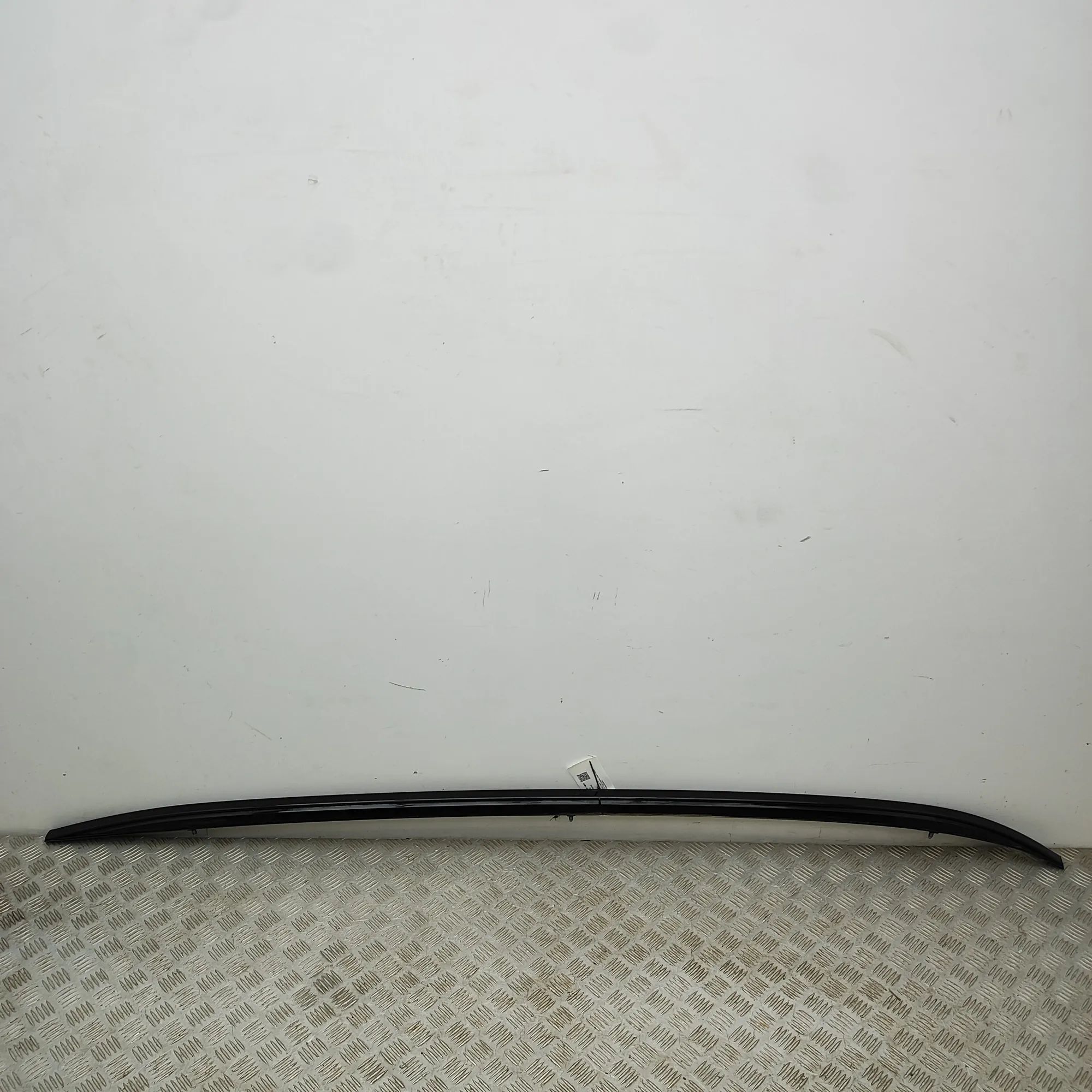 BMW X1 / iX1 (U11) Right Side Roof Rail Right Side Roof Rail — BMW X1 (U11) (2022-...) ...