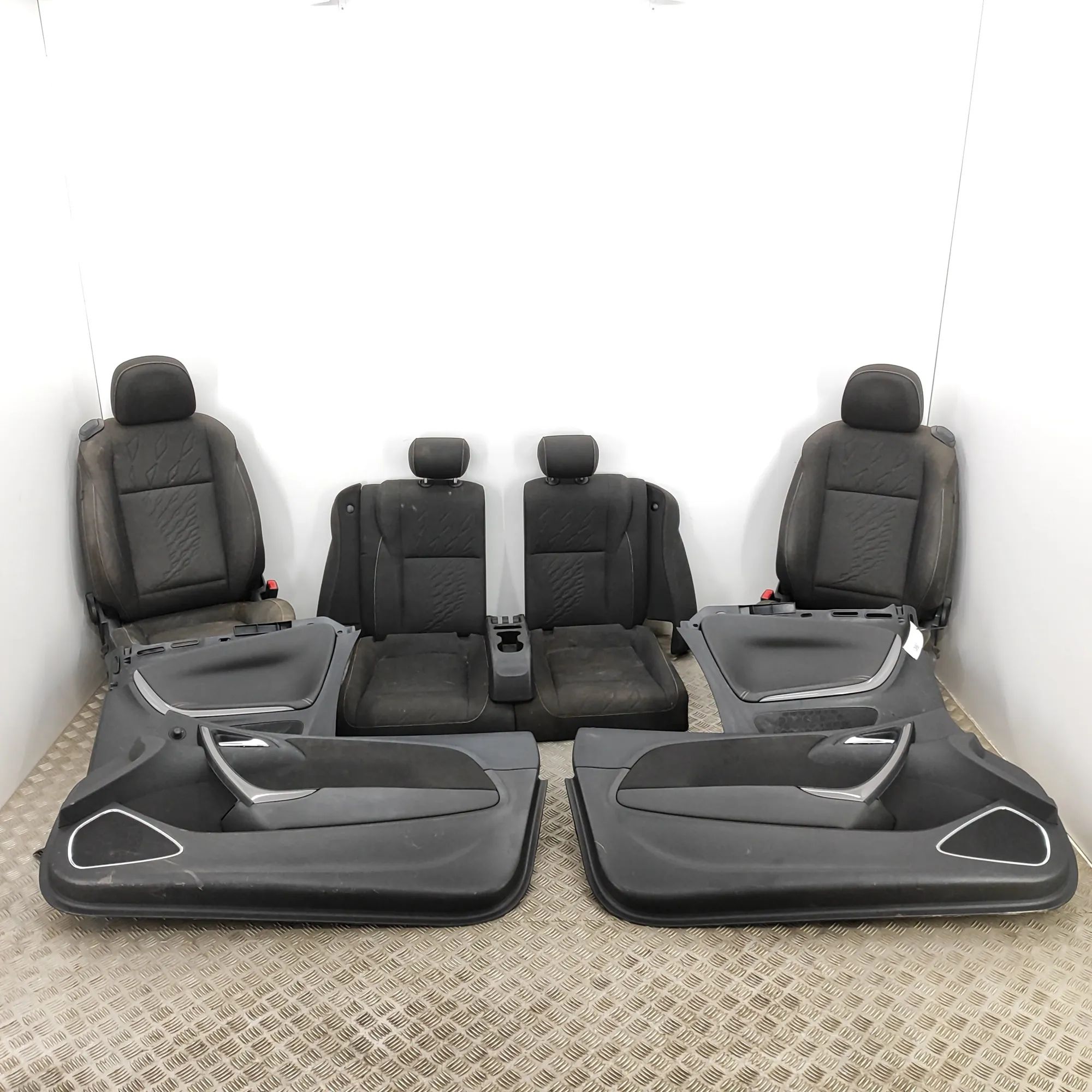 Opel Cascada Seat and door trim panel set Seat and door trim panel set — OPEL CASCADA (W1...
