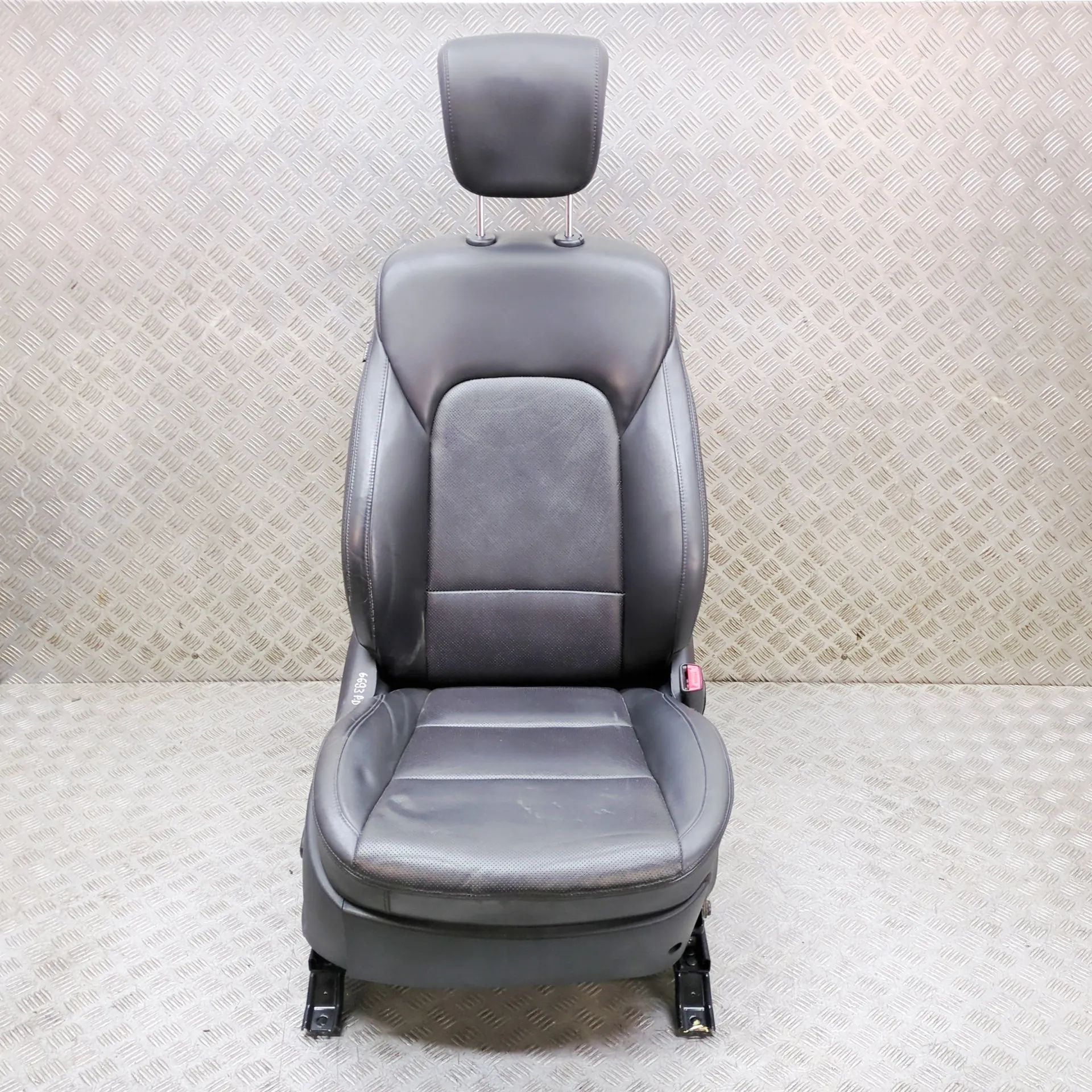 Hyundai Santa Fe Front Right Seat Front right seat — HYUNDAI SANTA (FÉ III DM) (2...