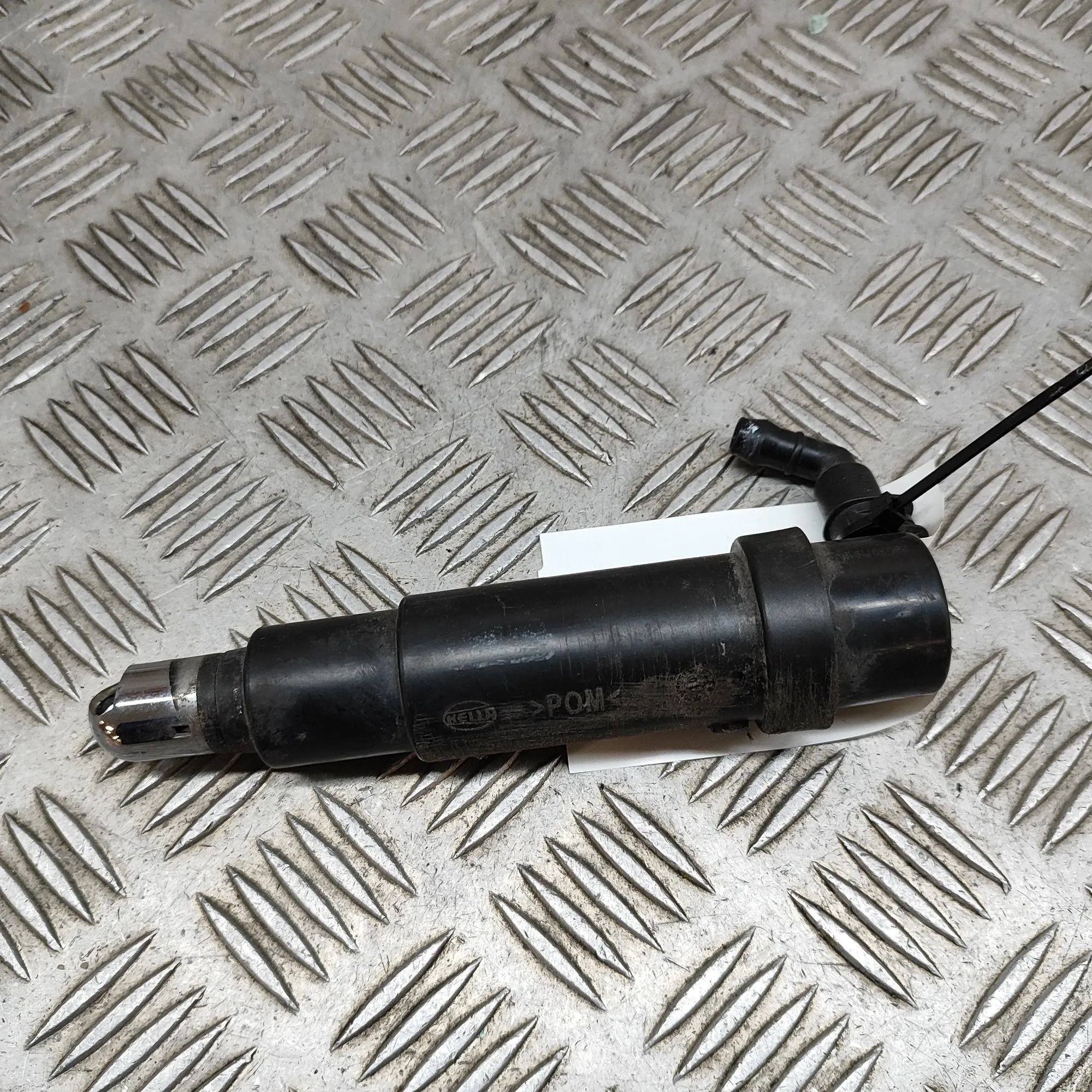 Porsche 911 (996) Headlight washer pump — left Headlight washer pump — left — PORSCHE 911 (996...