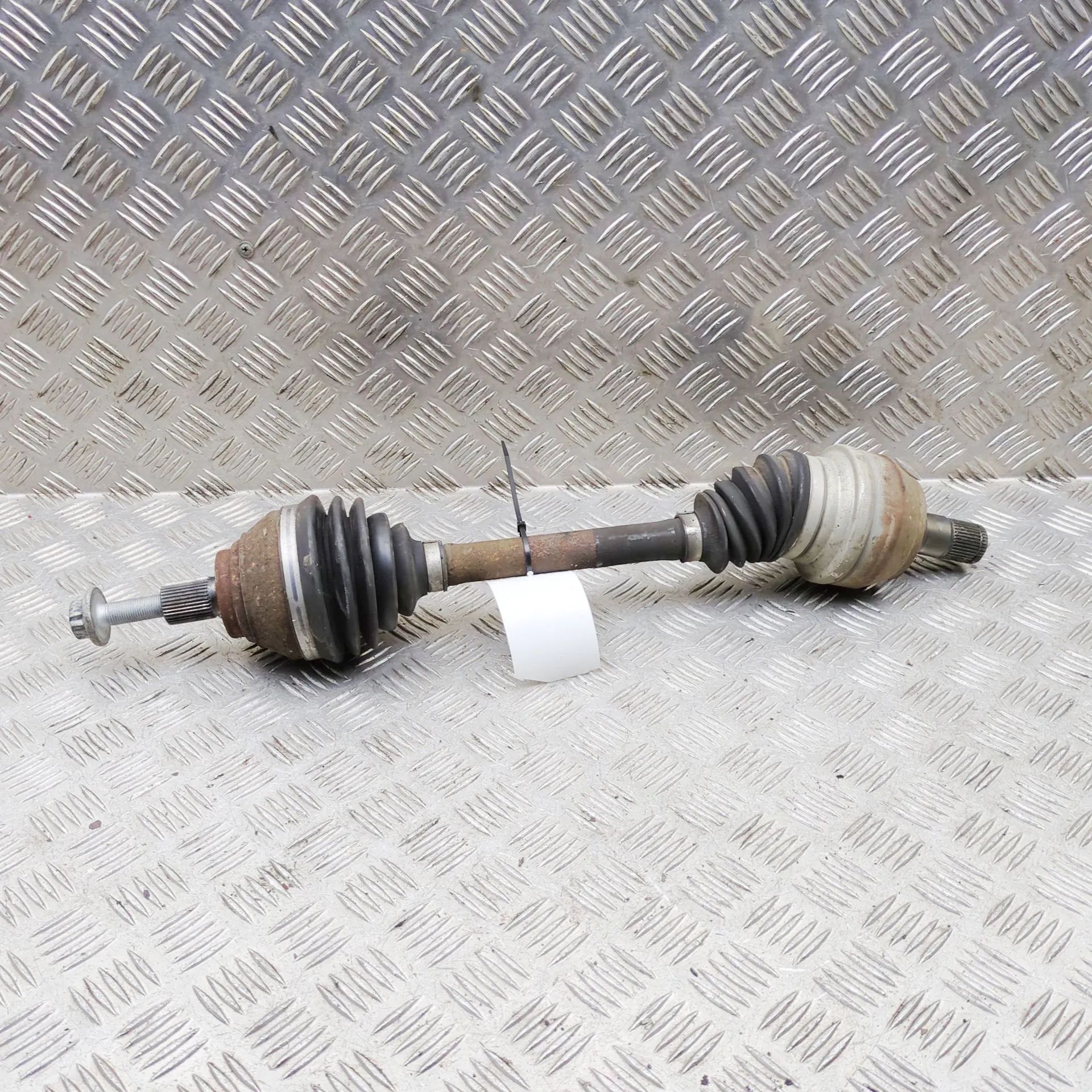 Volkswagen Arteon Front Left Driveshaft Front Left Driveshaft — VW ARTEON (3H7) (2017-....