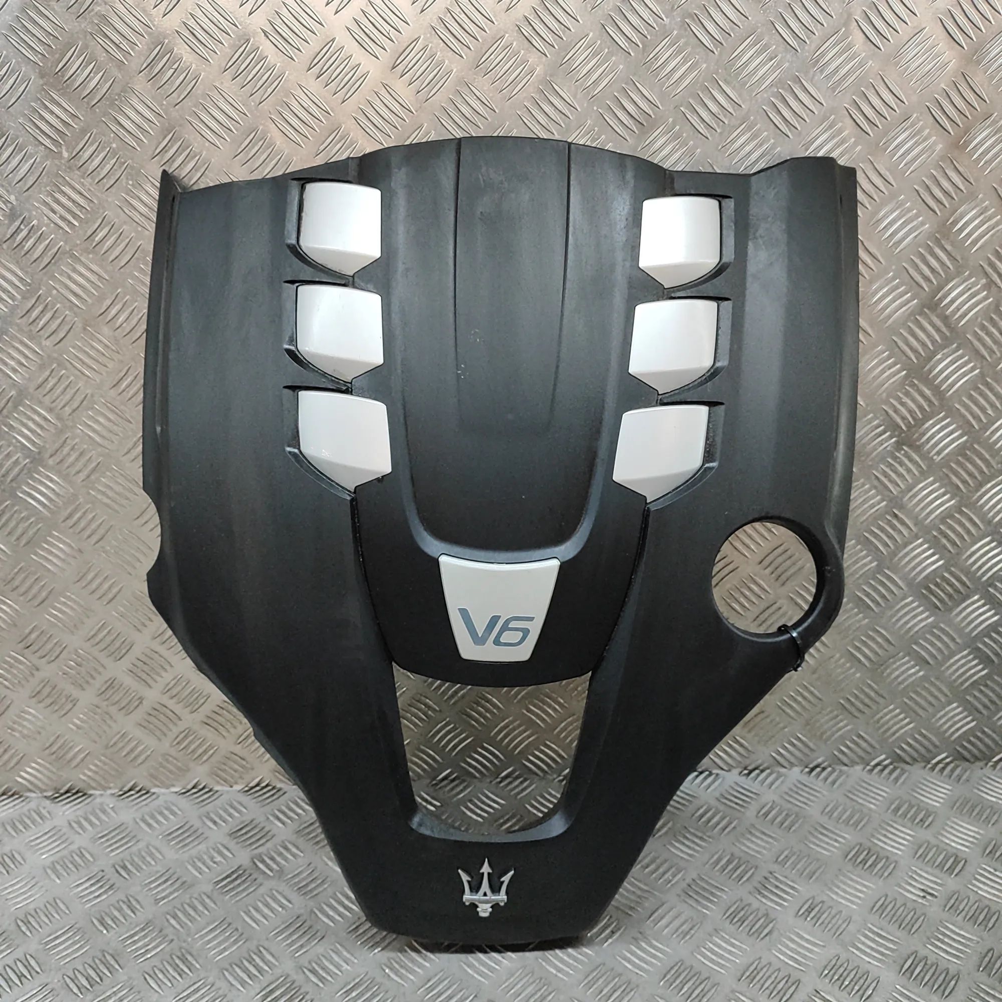 Maserati Ghibli Крышка двигателя (пластик) Engine cover — MASERATI GHIBLI (M157) (2013-......